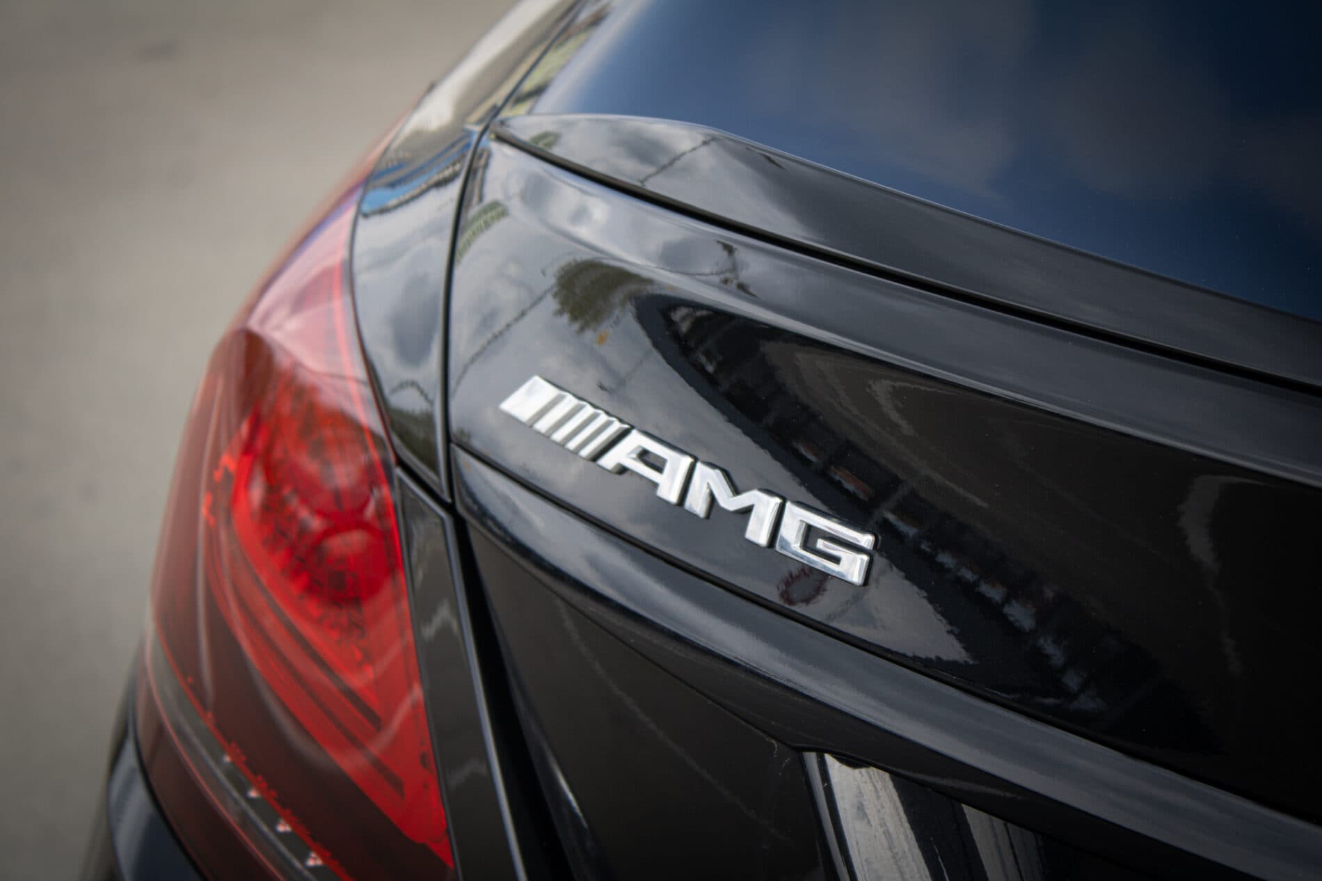 2019 Mercedes-Benz C 43 AMG, černá sedan, 122 074 km