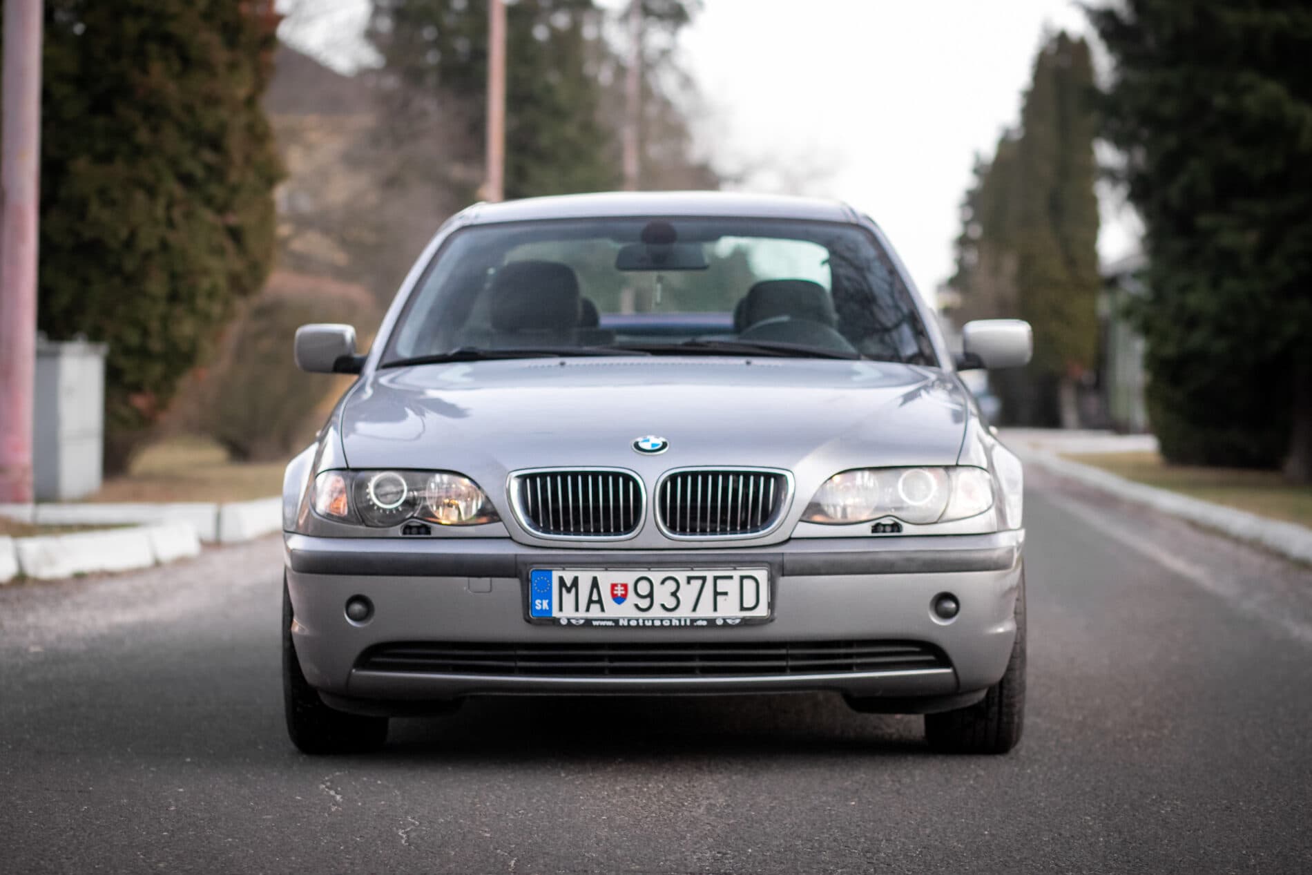 2003 BMW 325i, šedá sedan, 239 146 km