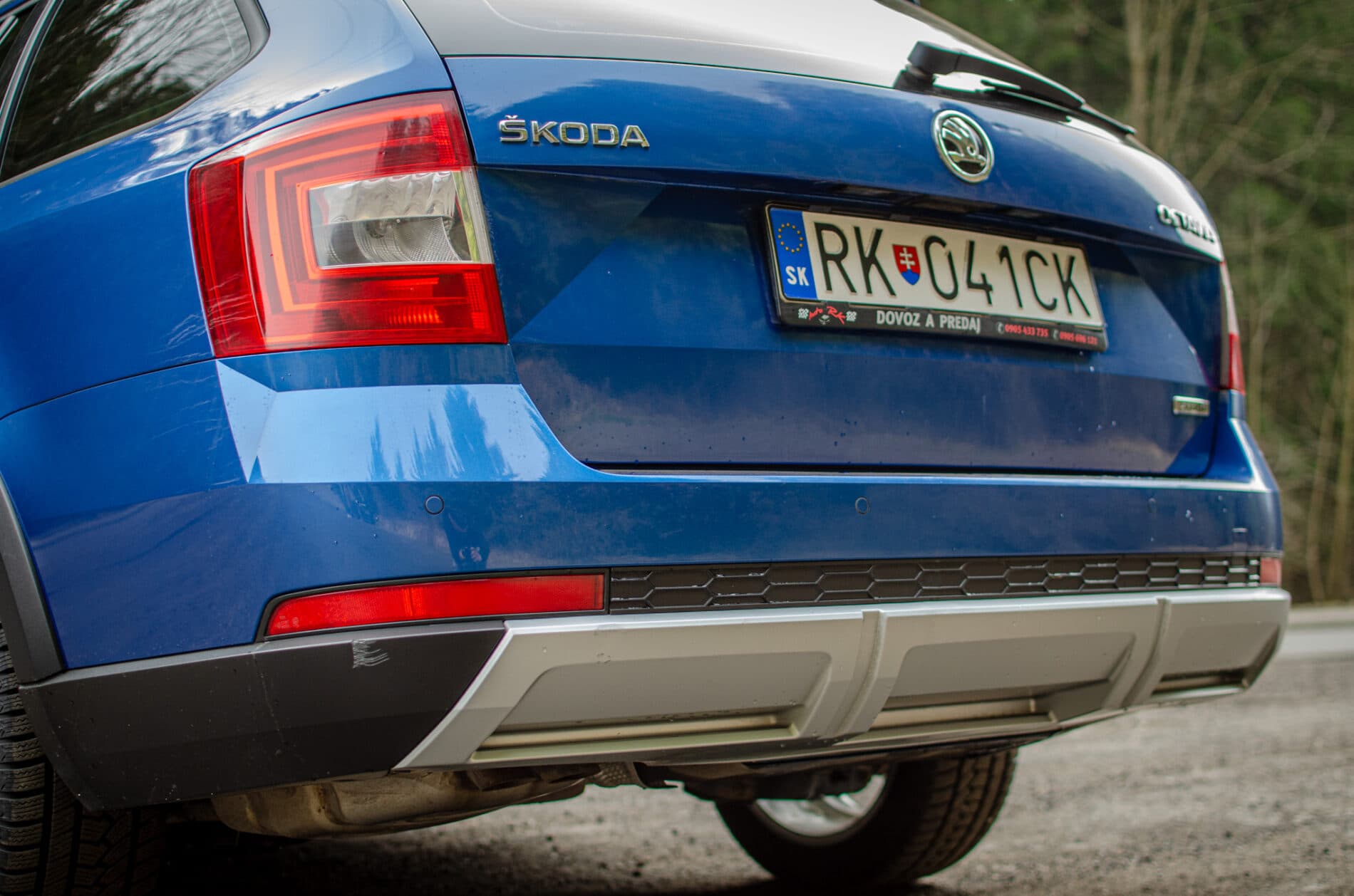 2015 Skoda Octavia RS, modrá kombi, 284 138 km