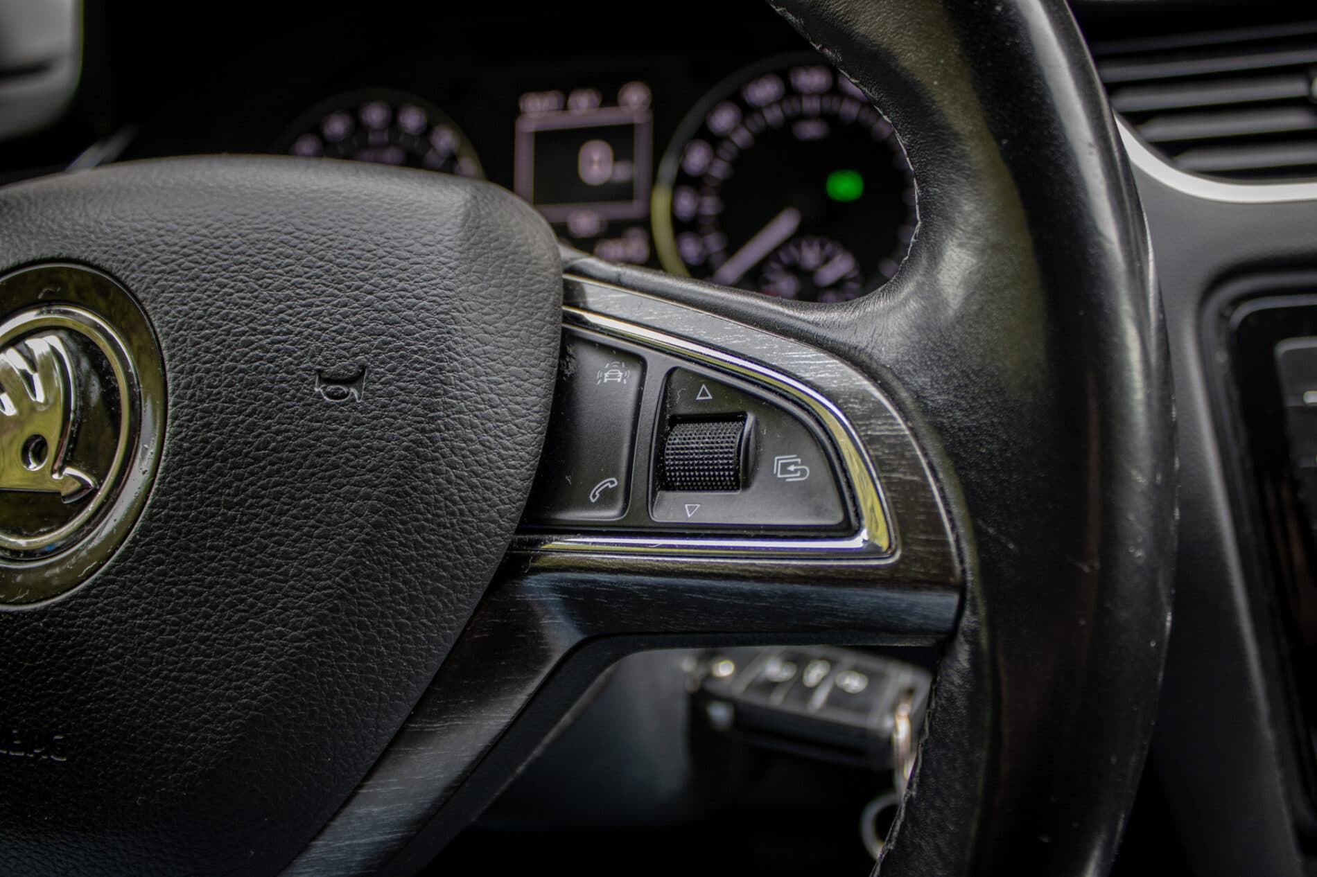 2015 Skoda Octavia RS, modrá kombi, 284 138 km