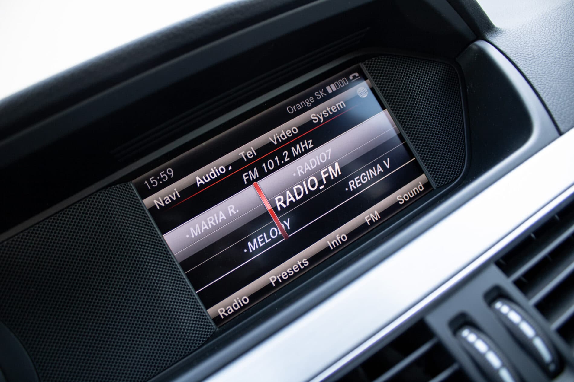 2014 Mercedes-Benz C 250d, stříbrná kupé, 136 613 km