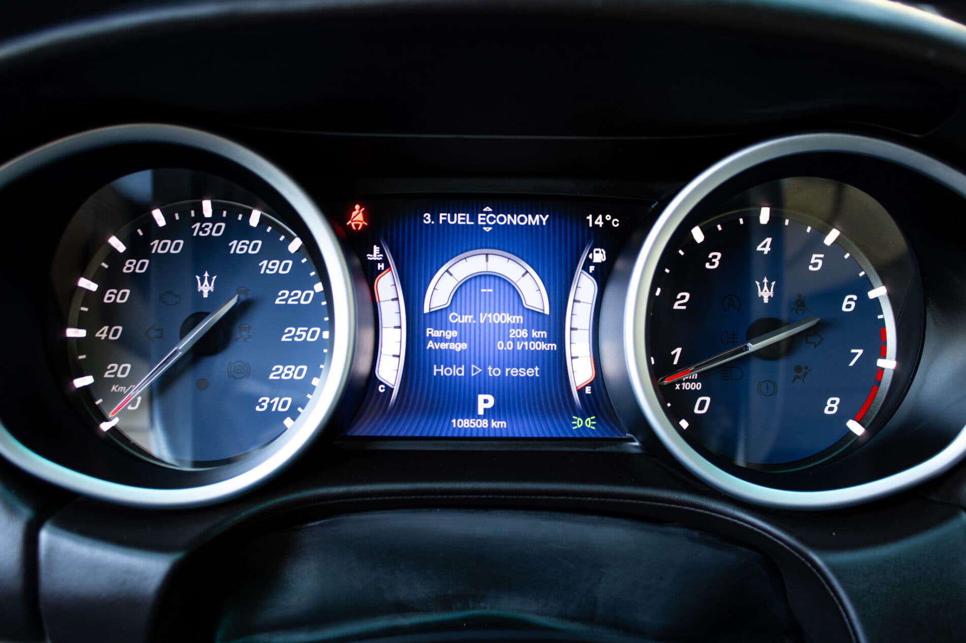 2015 Maserati Ghibli, červená sedan, 108 508 km