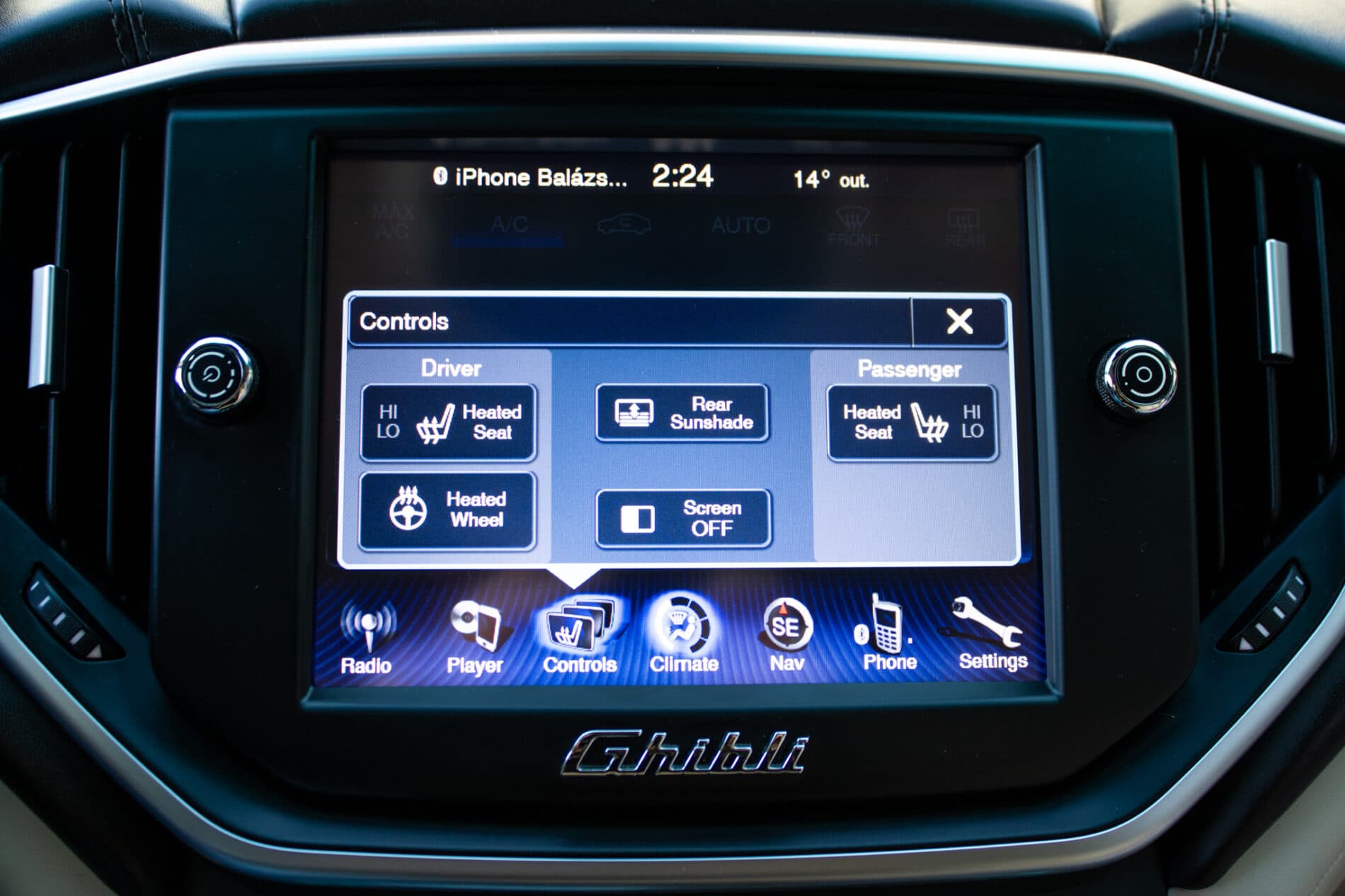 2015 Maserati Ghibli, červená sedan, 108 508 km