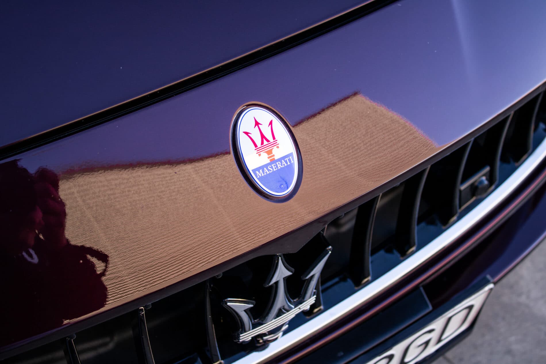 2015 Maserati Ghibli, červená sedan, 108 508 km