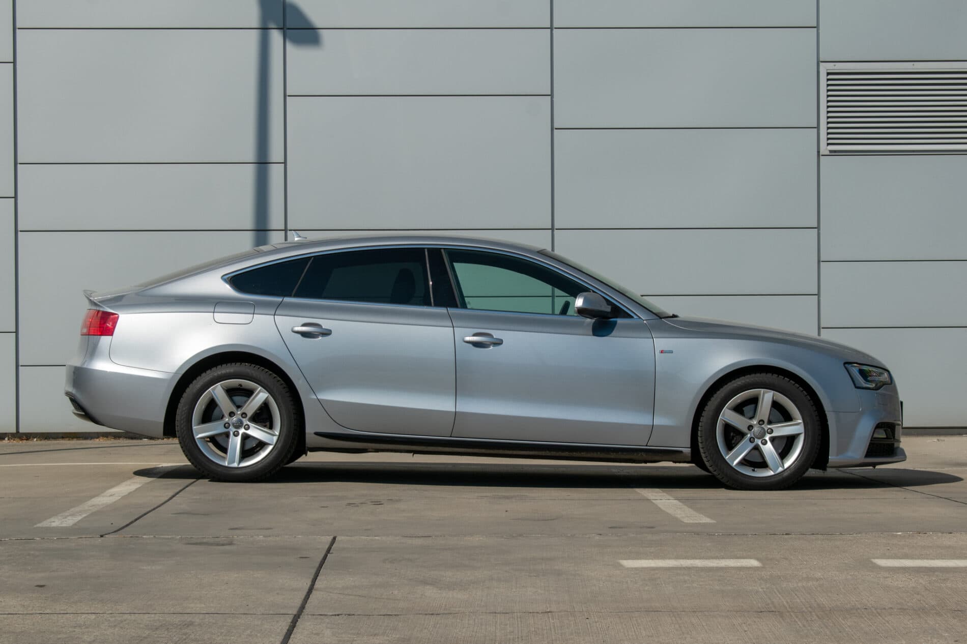 2016 AUDI A5, stříbrná, 111 053 km