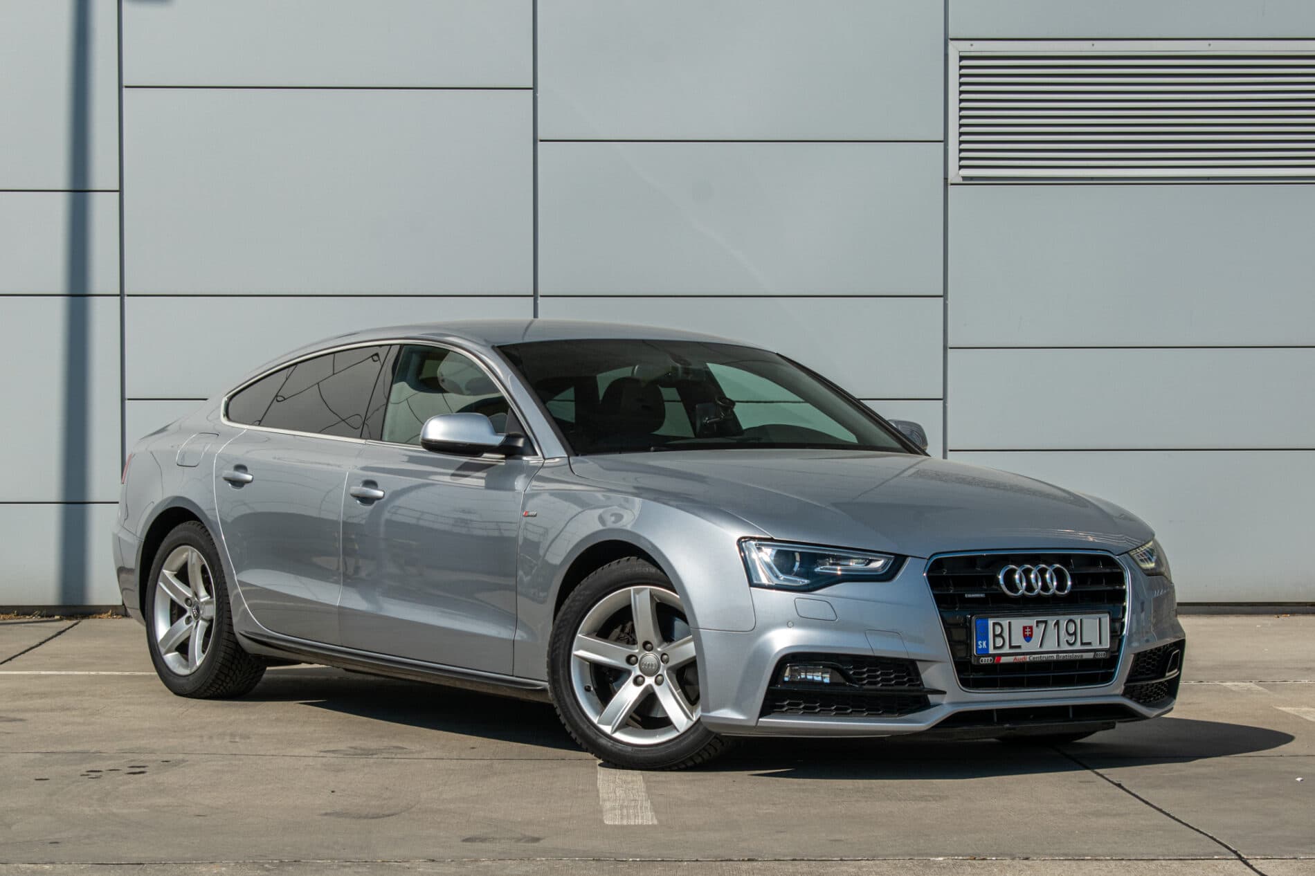 2016 AUDI A5, stříbrná, 111 053 km