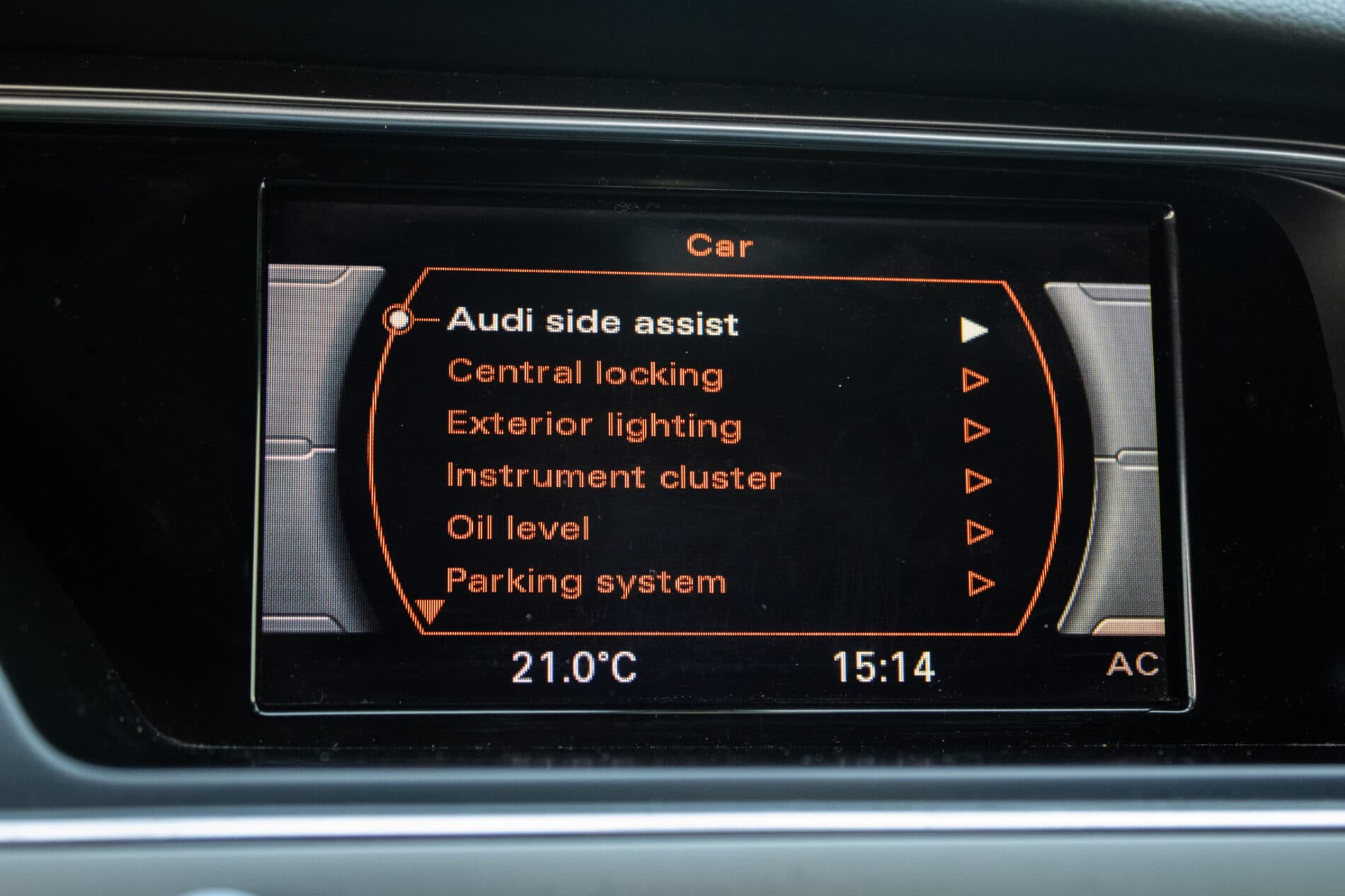 2013 AUDI A5, bílá kupé, 266 905 km