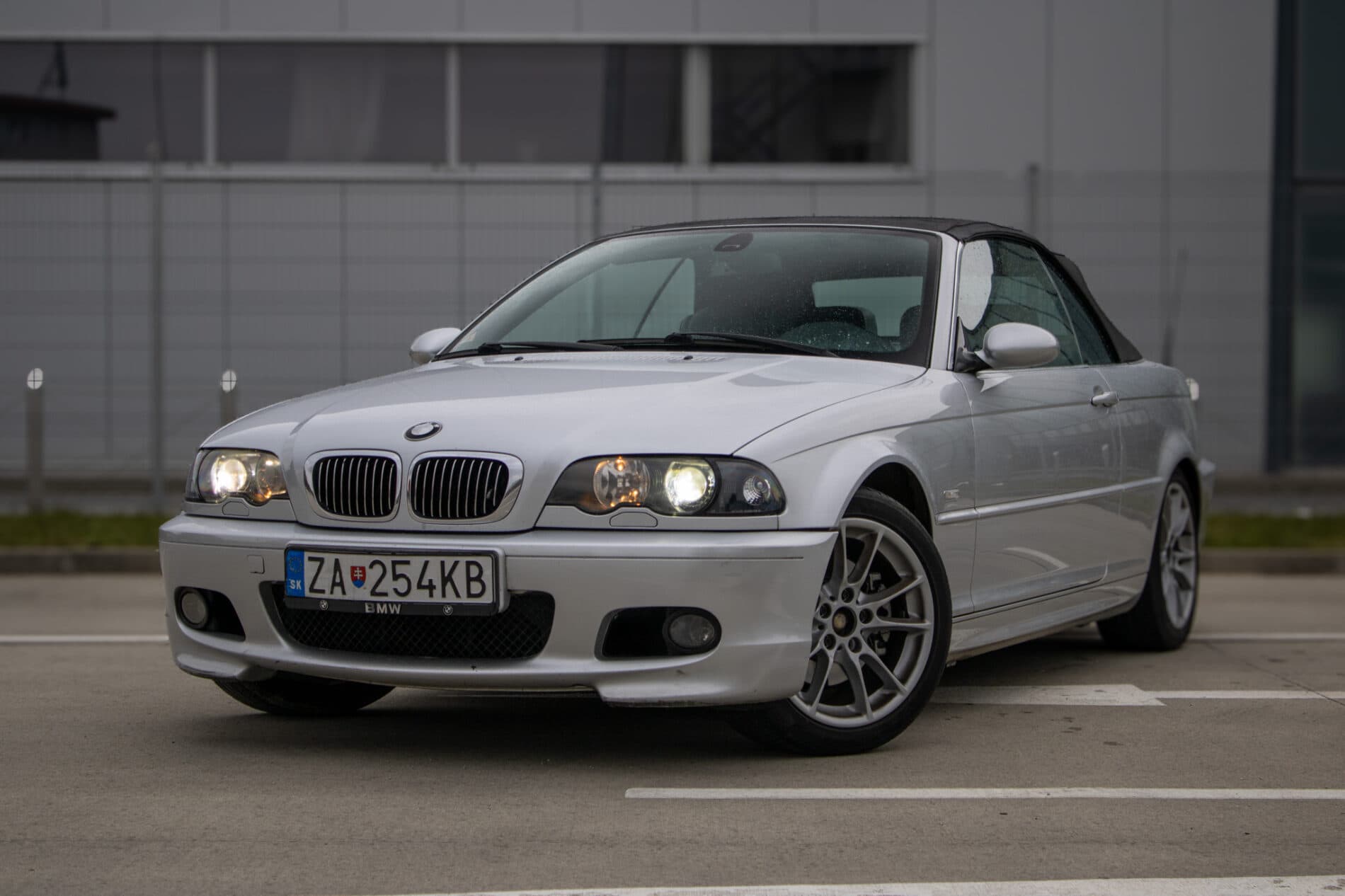 2002 BMW 325i