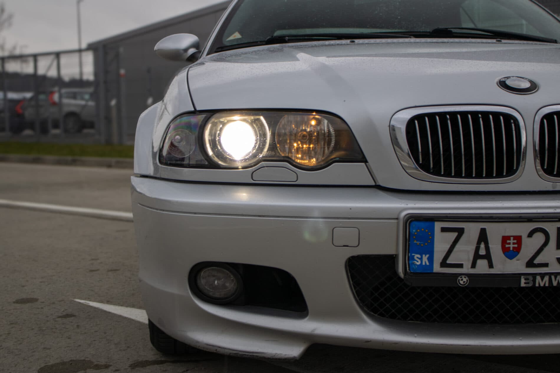 2002 BMW 325i, stříbrná kabriolet, 260 131 km