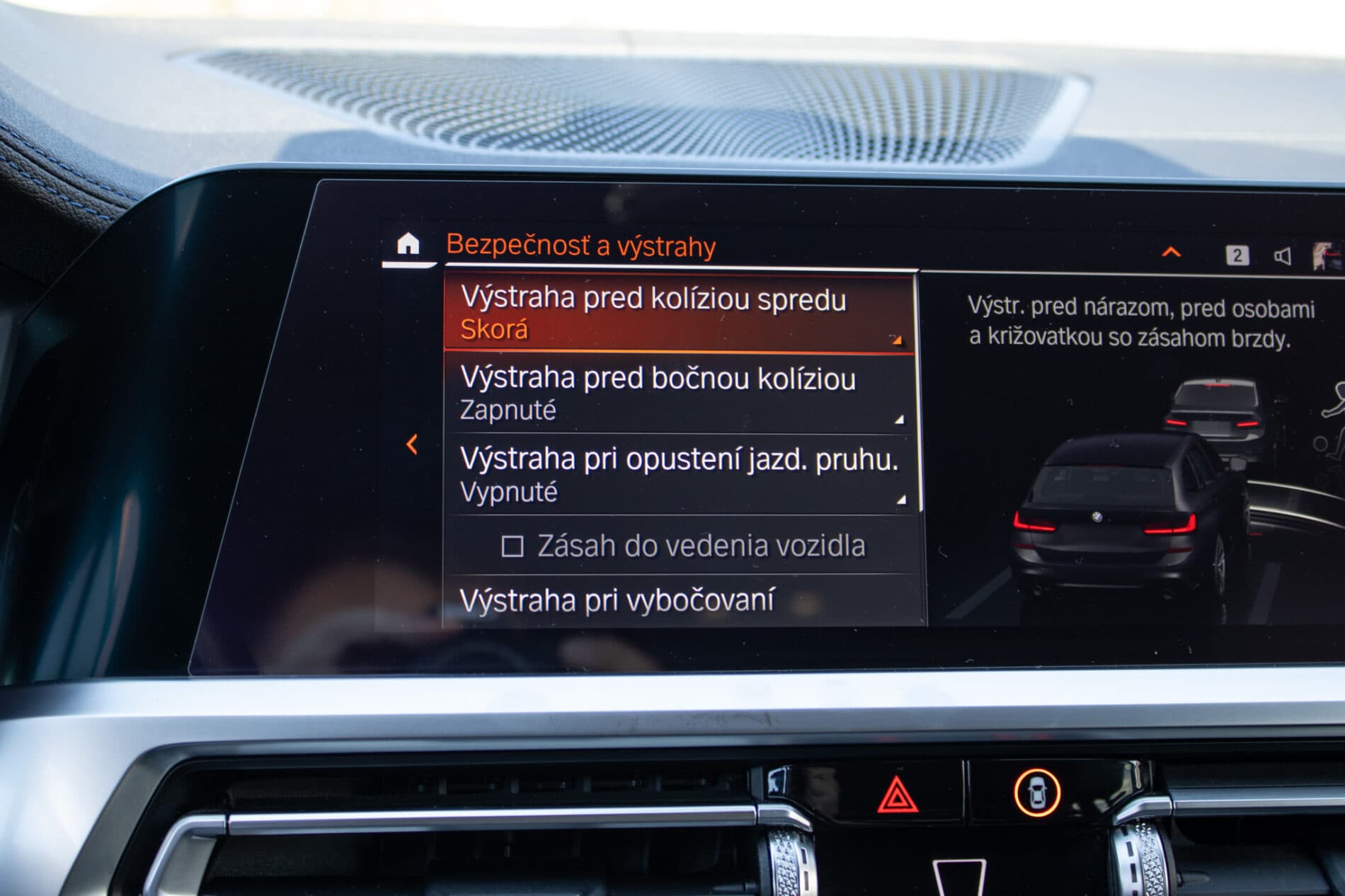2020 BMW 320i, černá kombi, 116 282 km