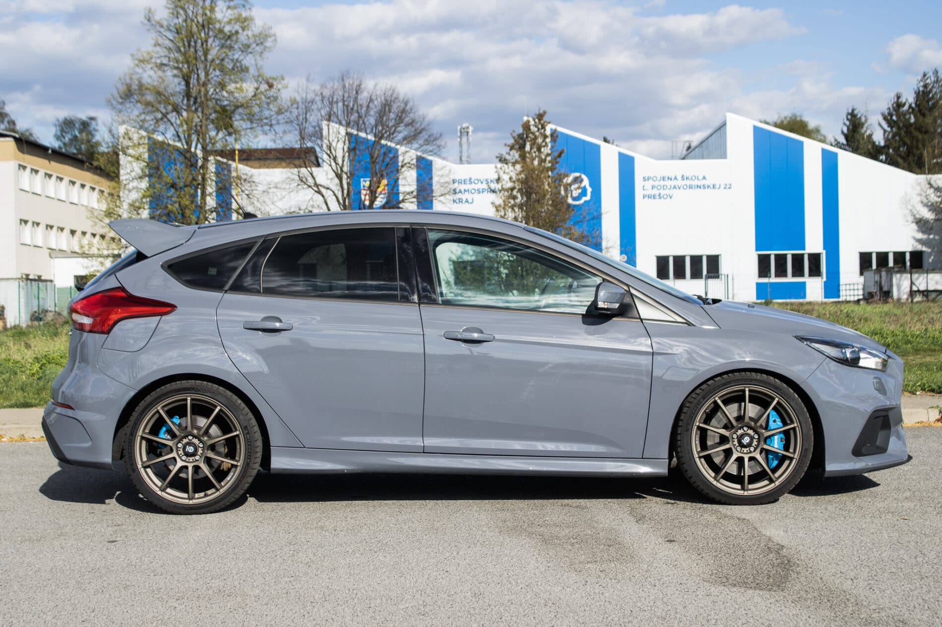 2017 Ford Focus RS, šedá hatchback, 125 197 km