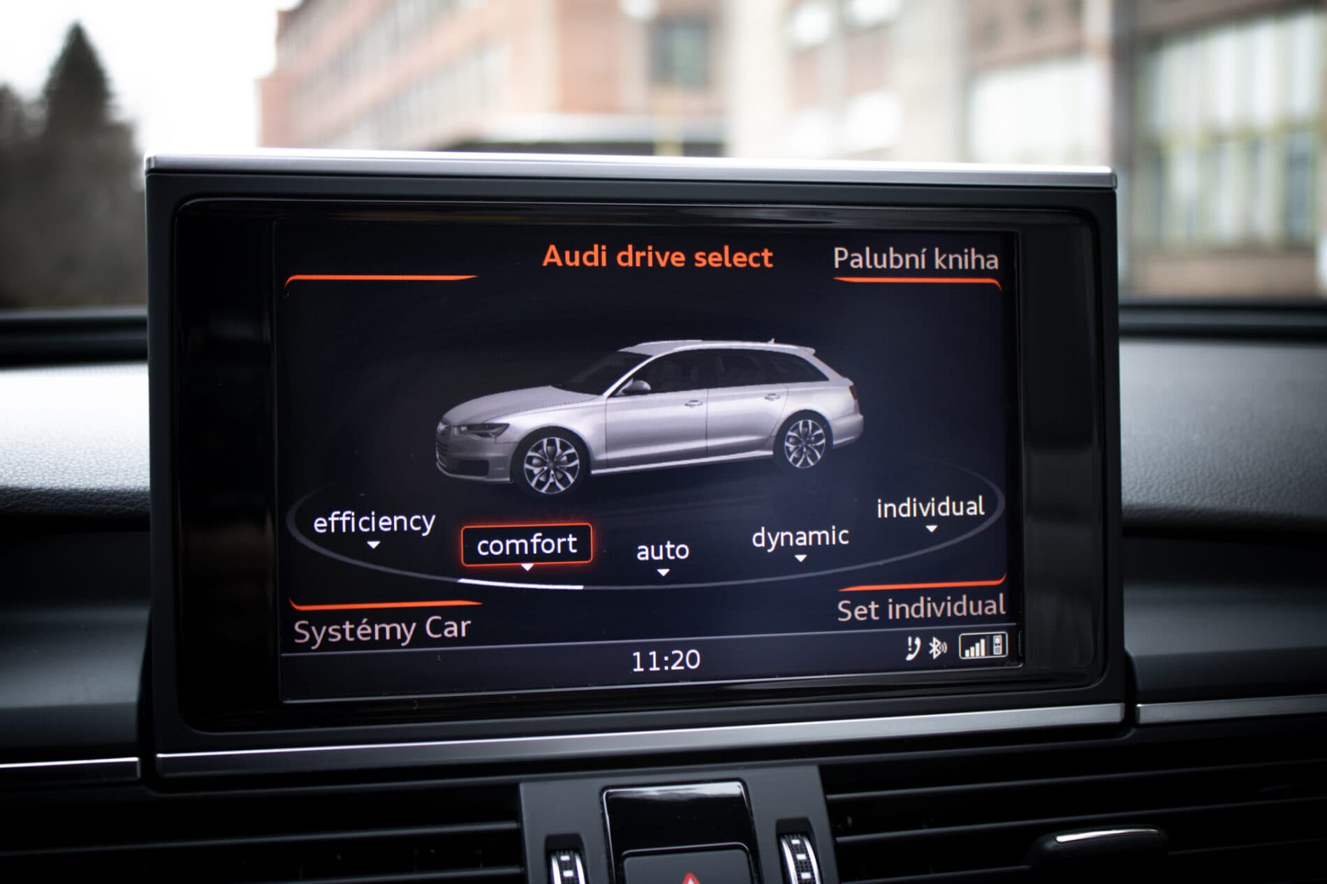 2016 AUDI A6, modrá kombi, 147 597 km