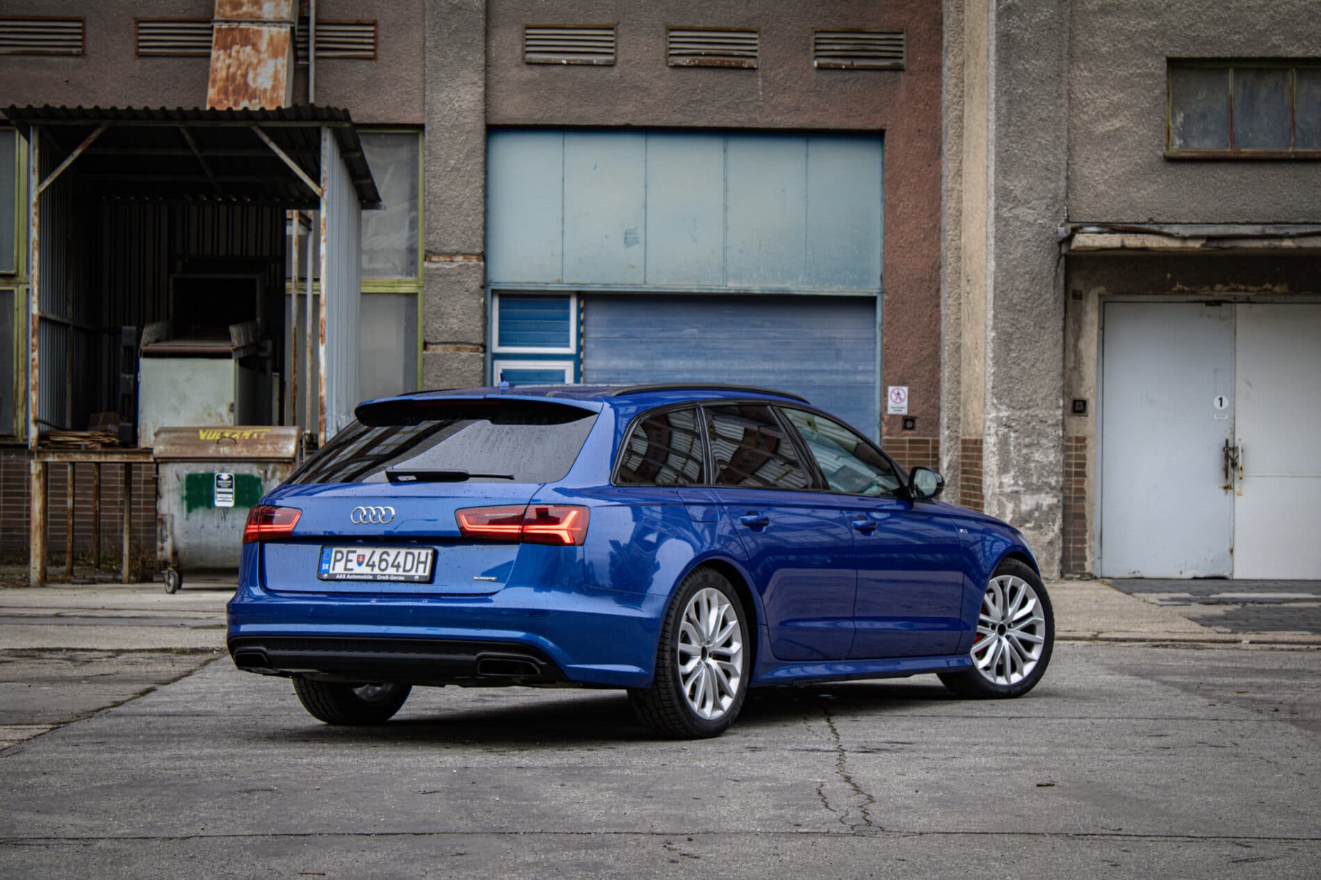 2016 AUDI A6, modrá kombi, 147 597 km