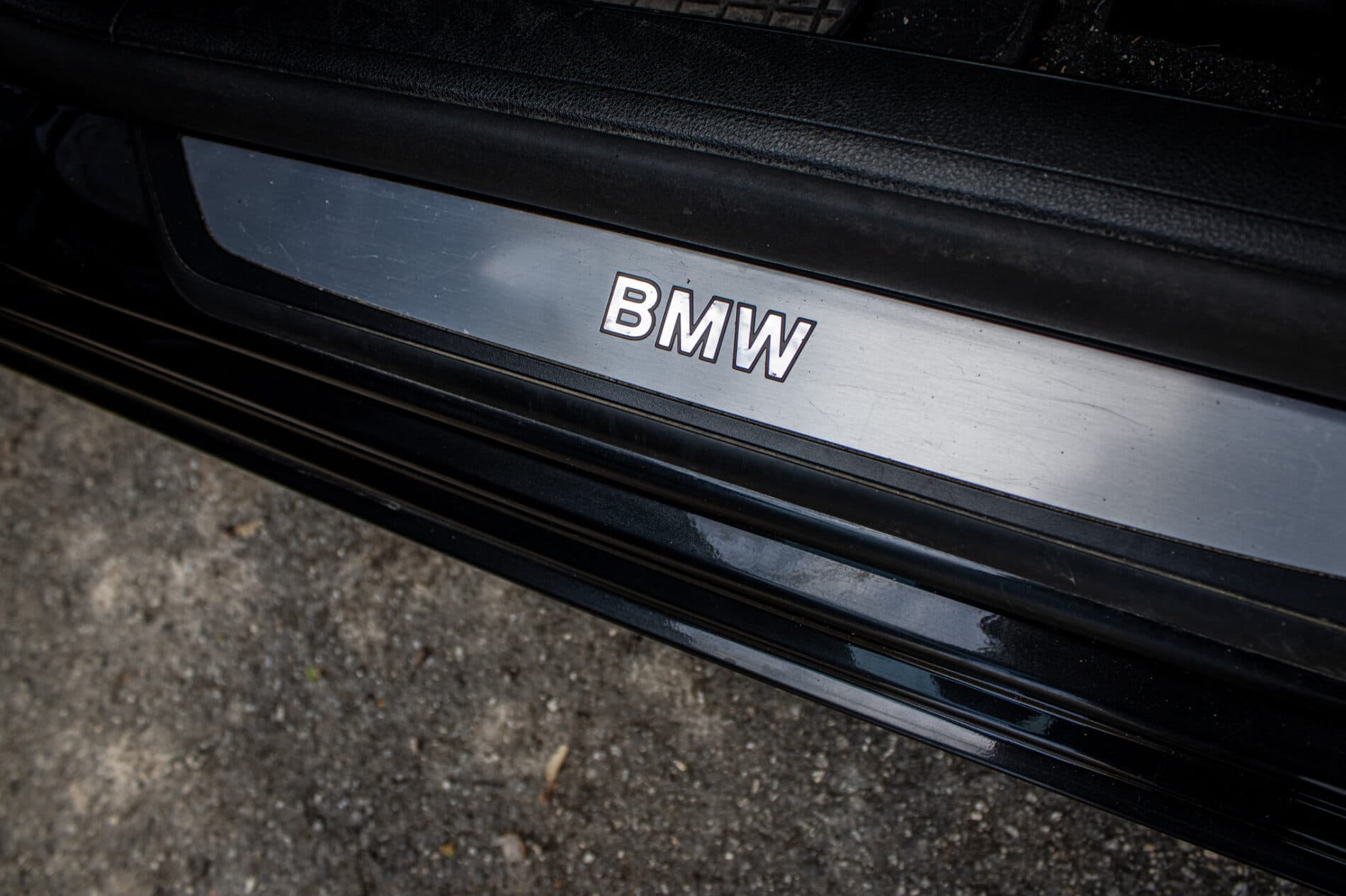 2013 BMW 750d, černá sedan, 231 861 km