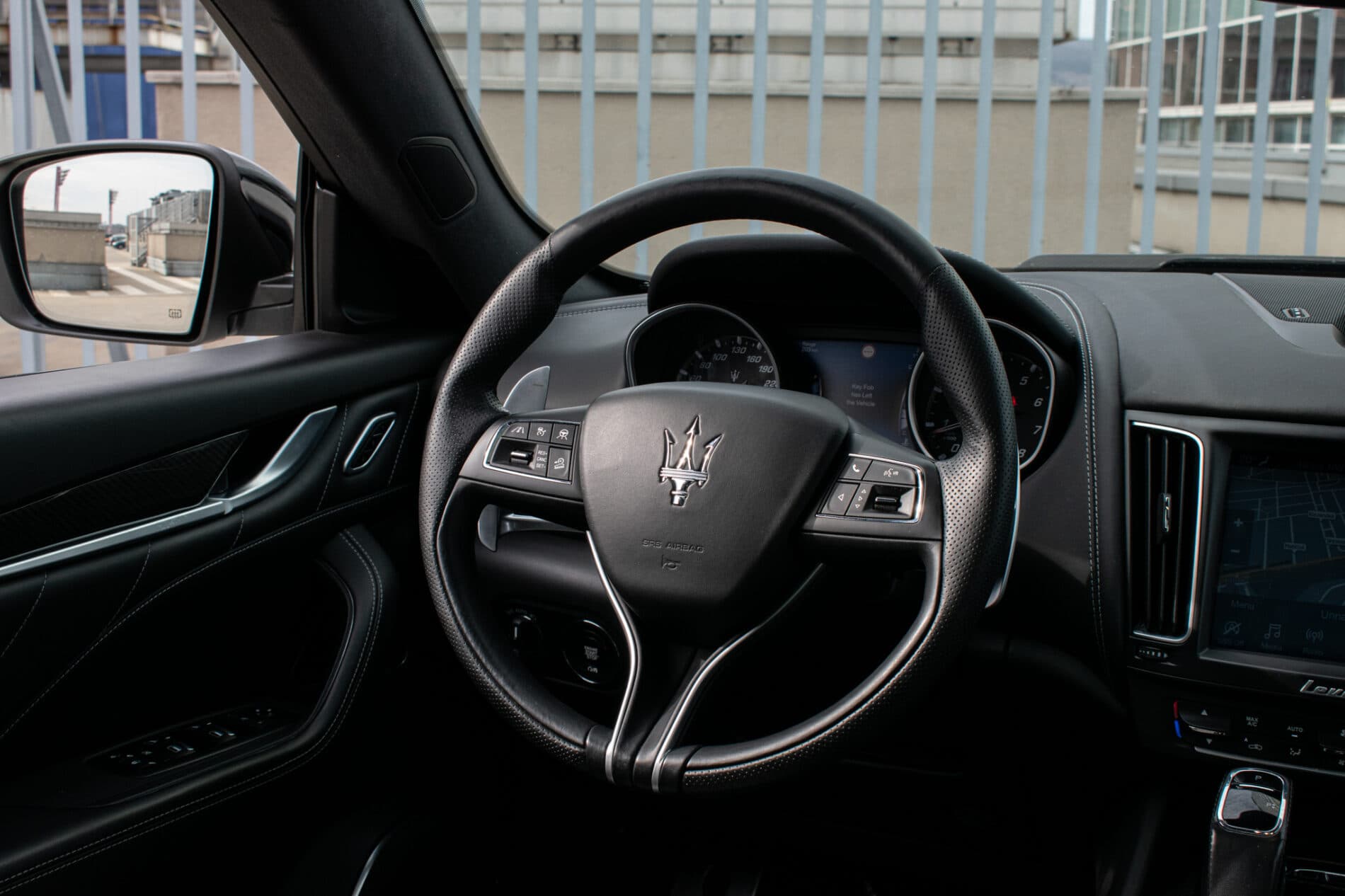 2019 Maserati Levante, bílá suv, 85 819 km