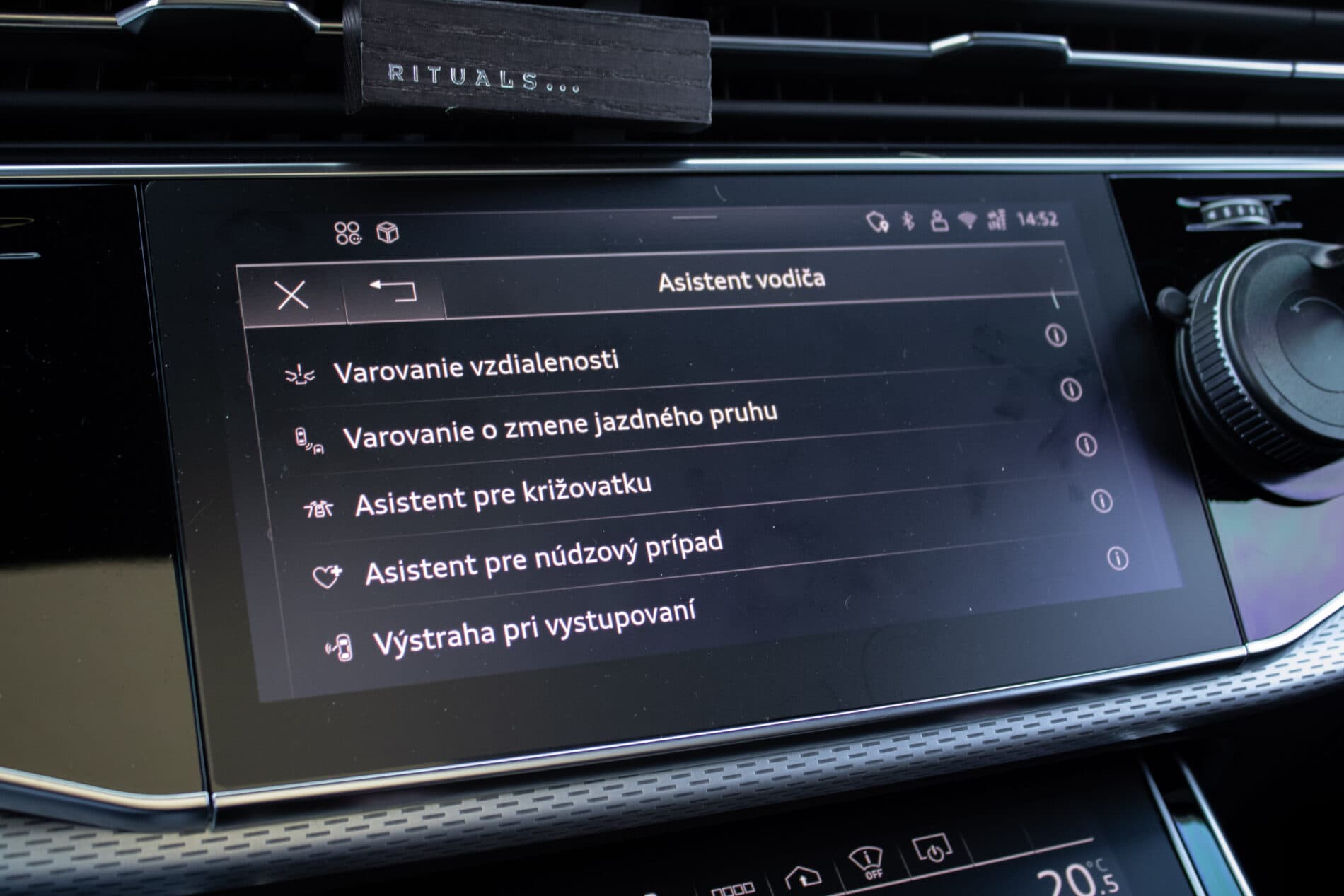 2025 AUDI SQ7, zelená suv, 36 219 km