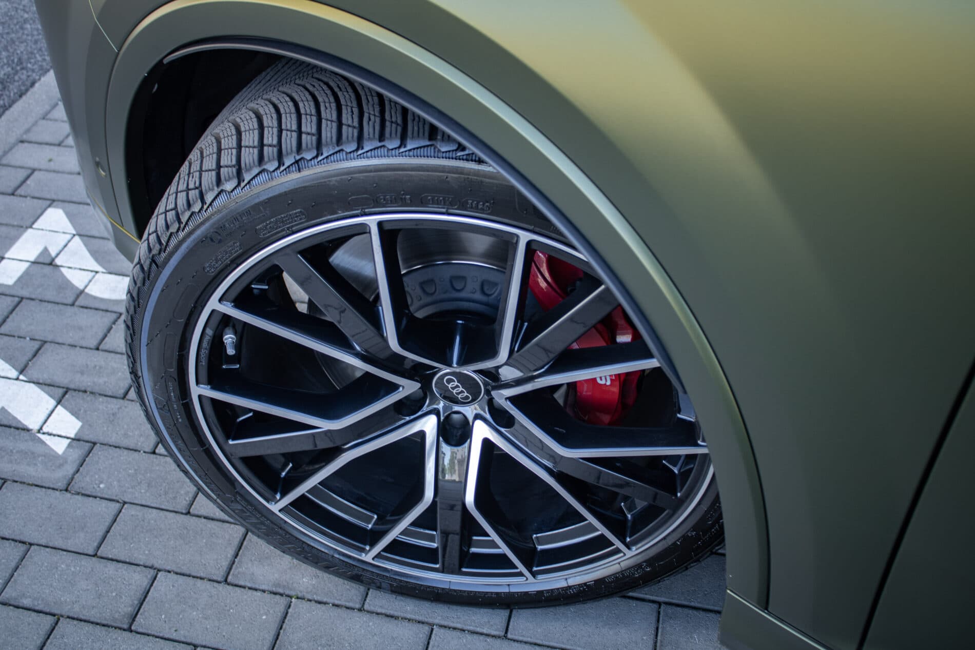 2025 AUDI SQ7, zelená suv, 36 219 km