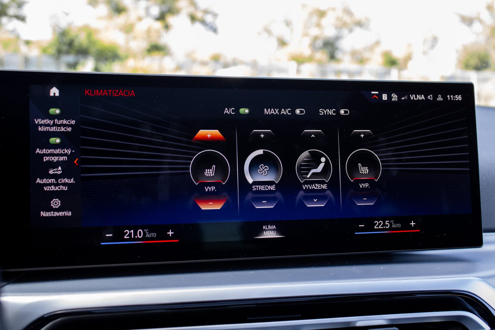 2023 BMW M340i, červená kombi, 36 400 km