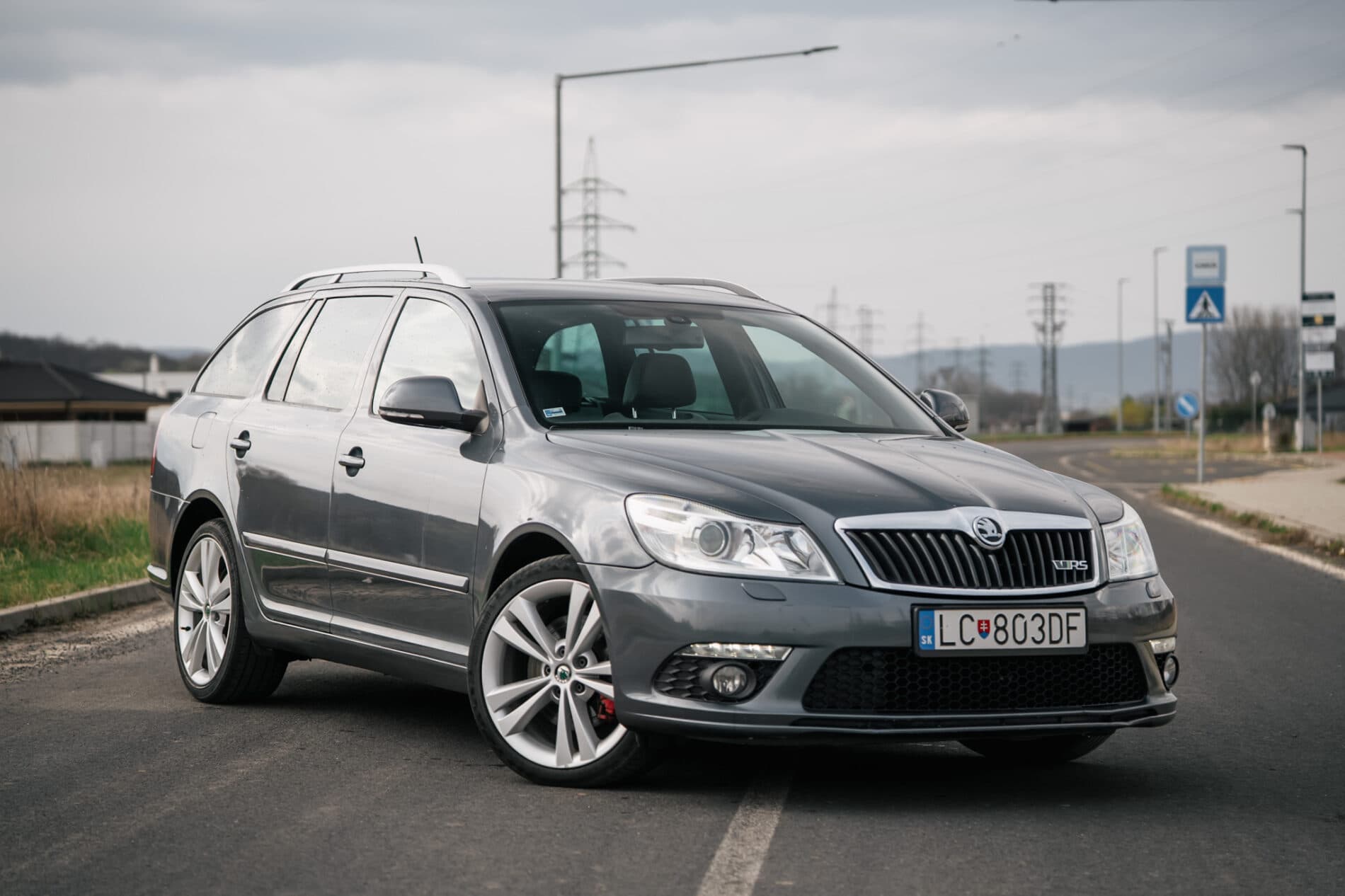 2009 Skoda Octavia RS, šedá kombi, 218 219 km