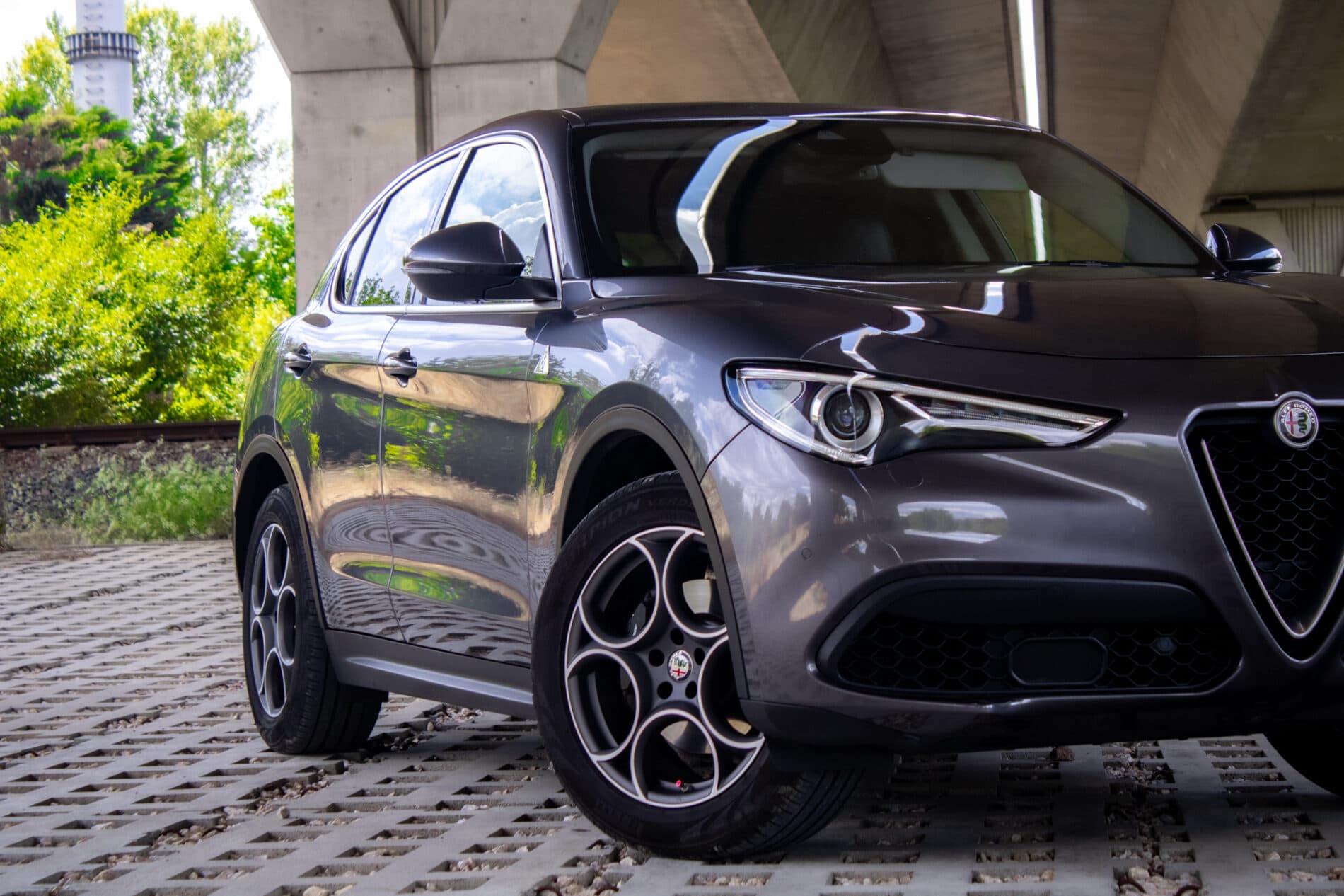 2019 Alfa Romeo Stelvio, šedá suv, 56 139 km