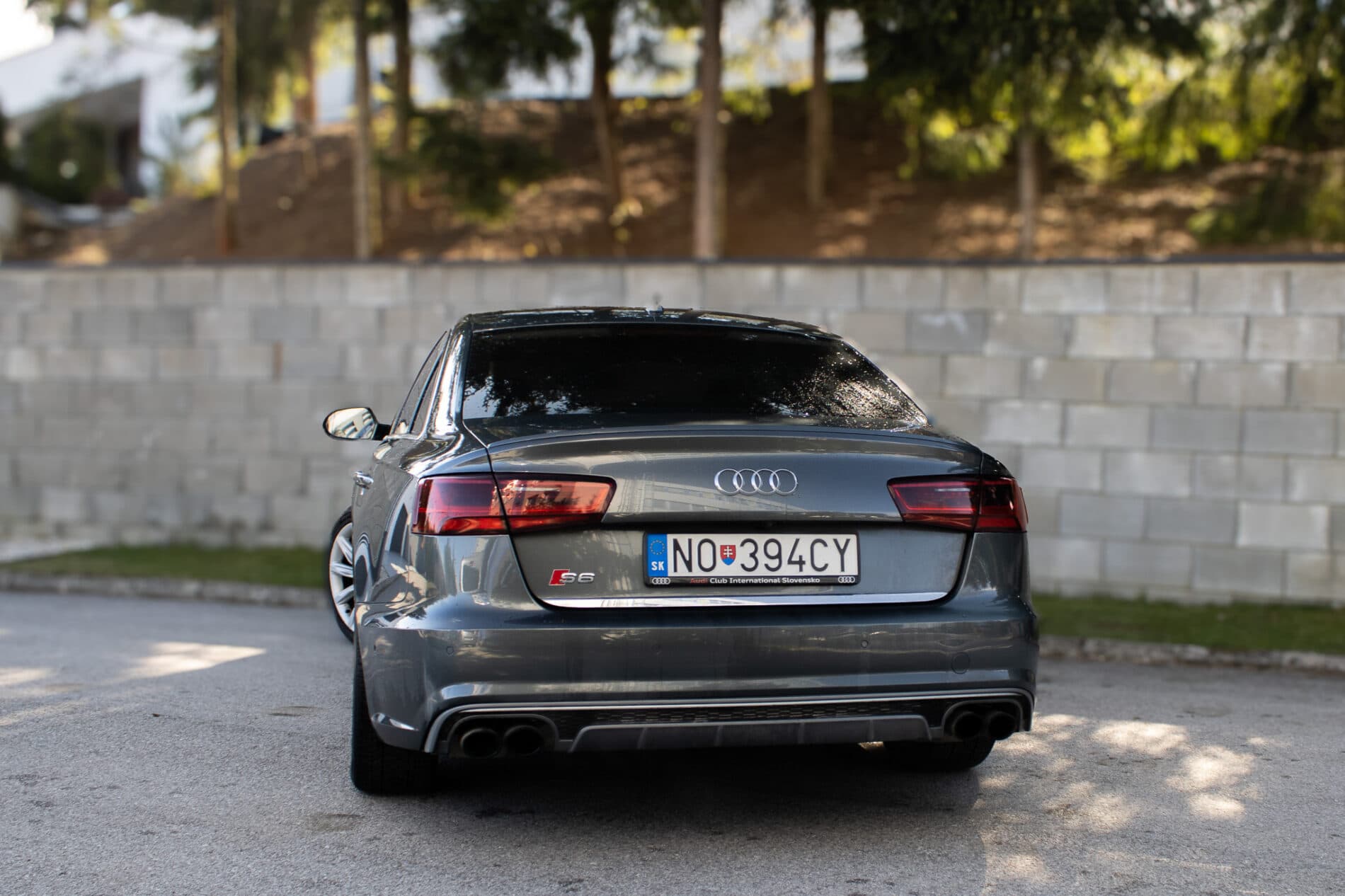 2015 AUDI S6, šedá sedan, 184 000 km