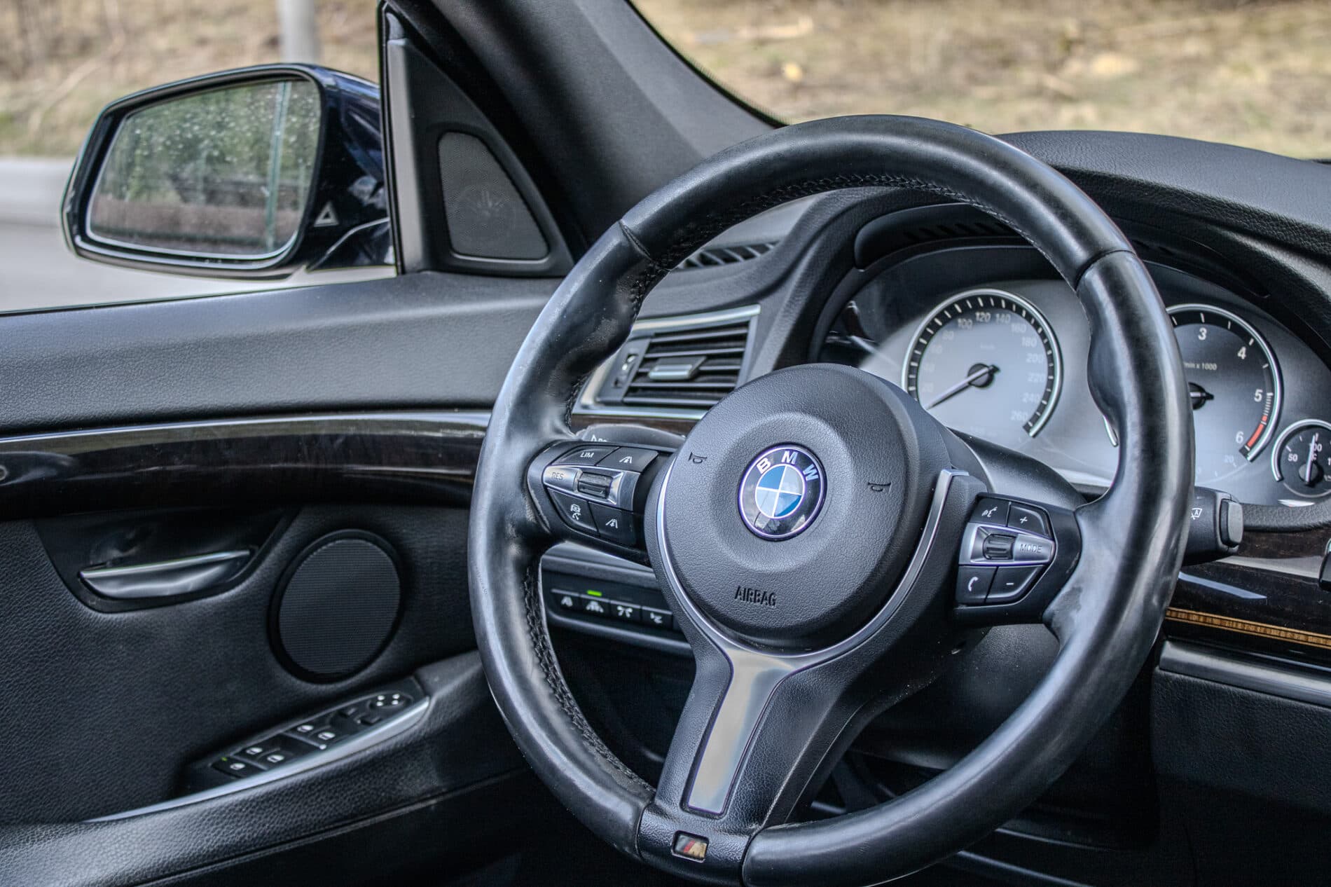 2016 BMW 530d, černá, 258 656 km