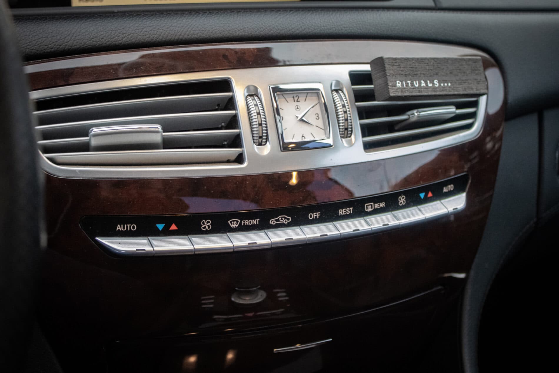 2008 Mercedes-Benz CL 500, černá kupé, 198 186 km