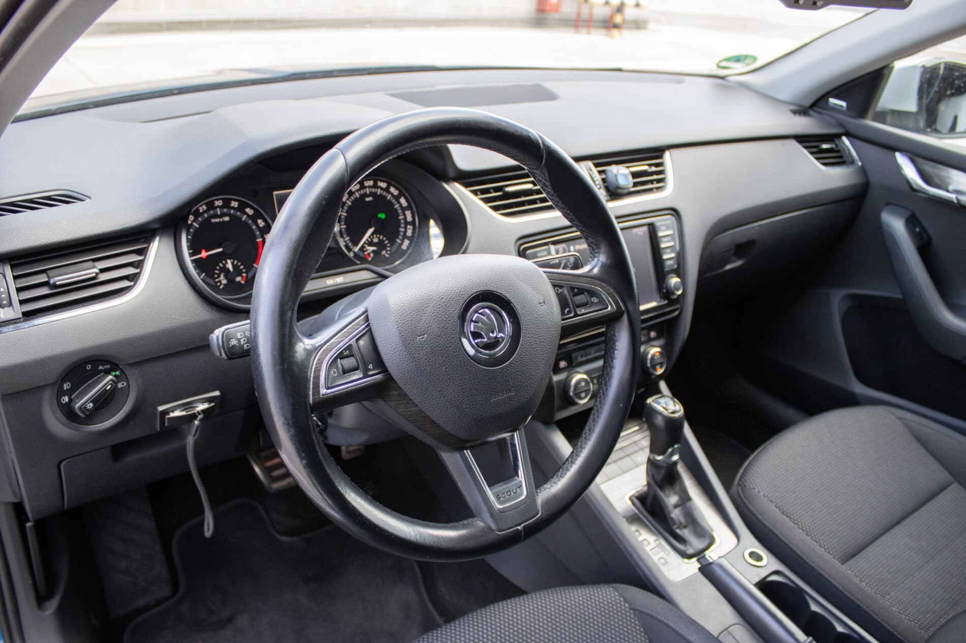 2014 Skoda Octavia RS, modrá kombi, 268 807 km