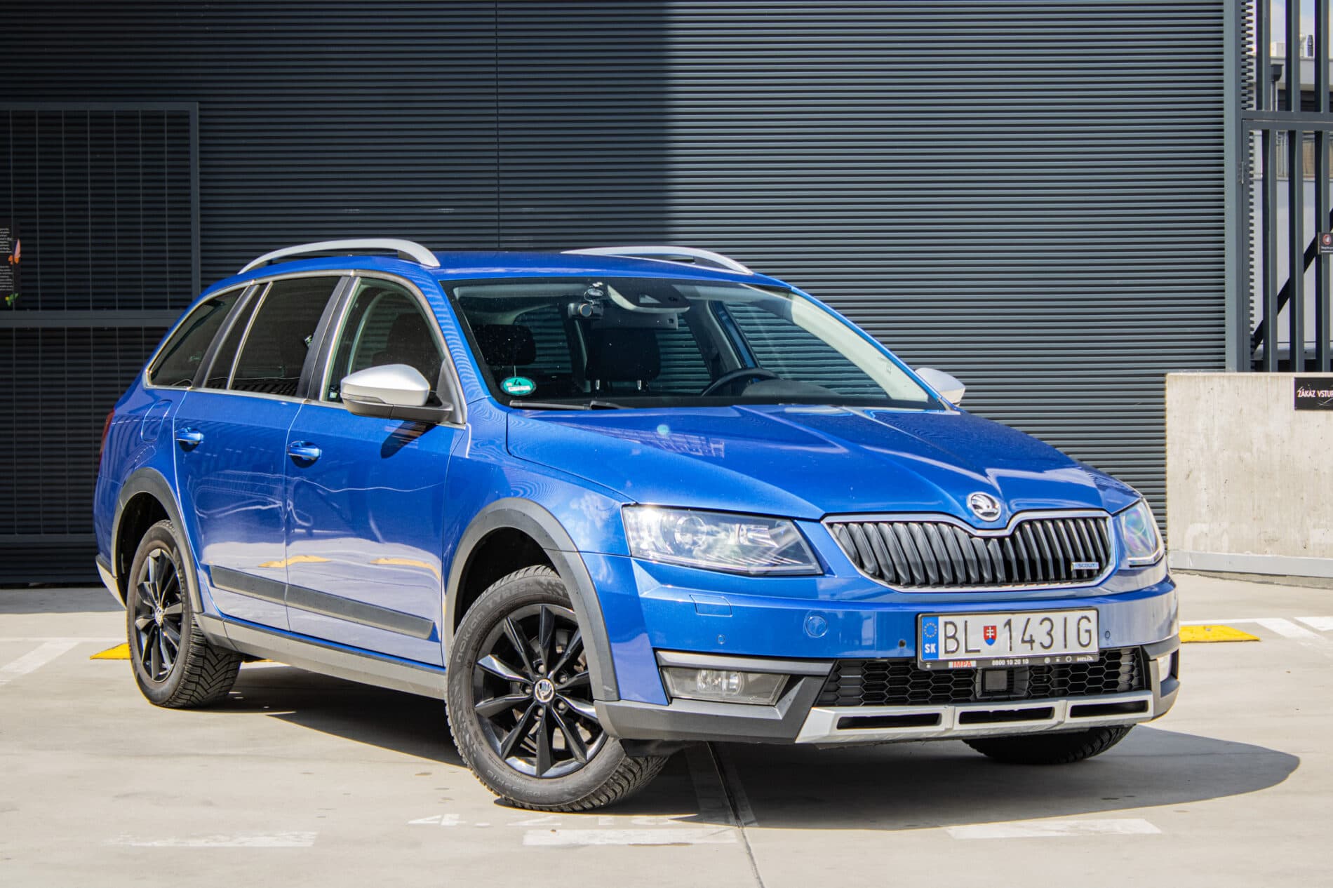 2014 Skoda Octavia RS, modrá kombi, 268 807 km
