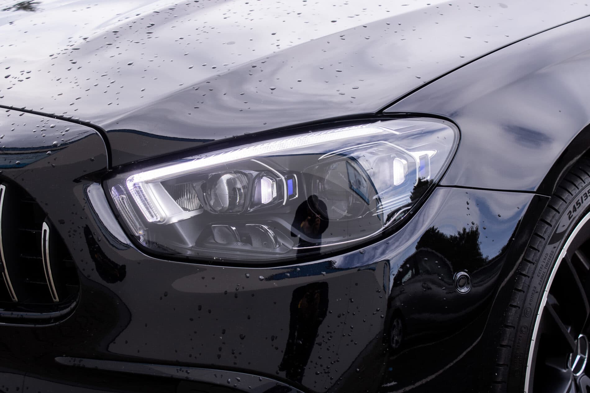 2020 Mercedes-Benz E 53 AMG, černá sedan, 85 274 km
