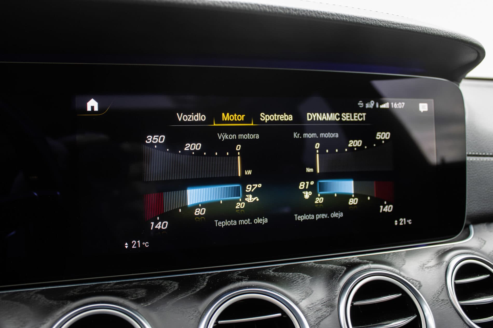 2020 Mercedes-Benz E 53 AMG, černá sedan, 85 274 km