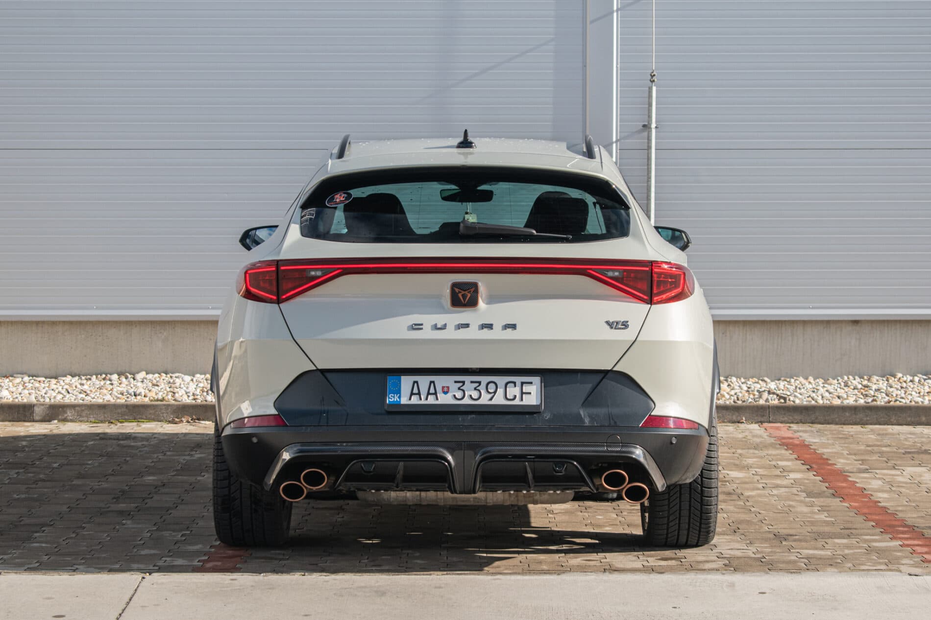 2022 Cupra Formentor VZ5, šedá suv, 45 979 km