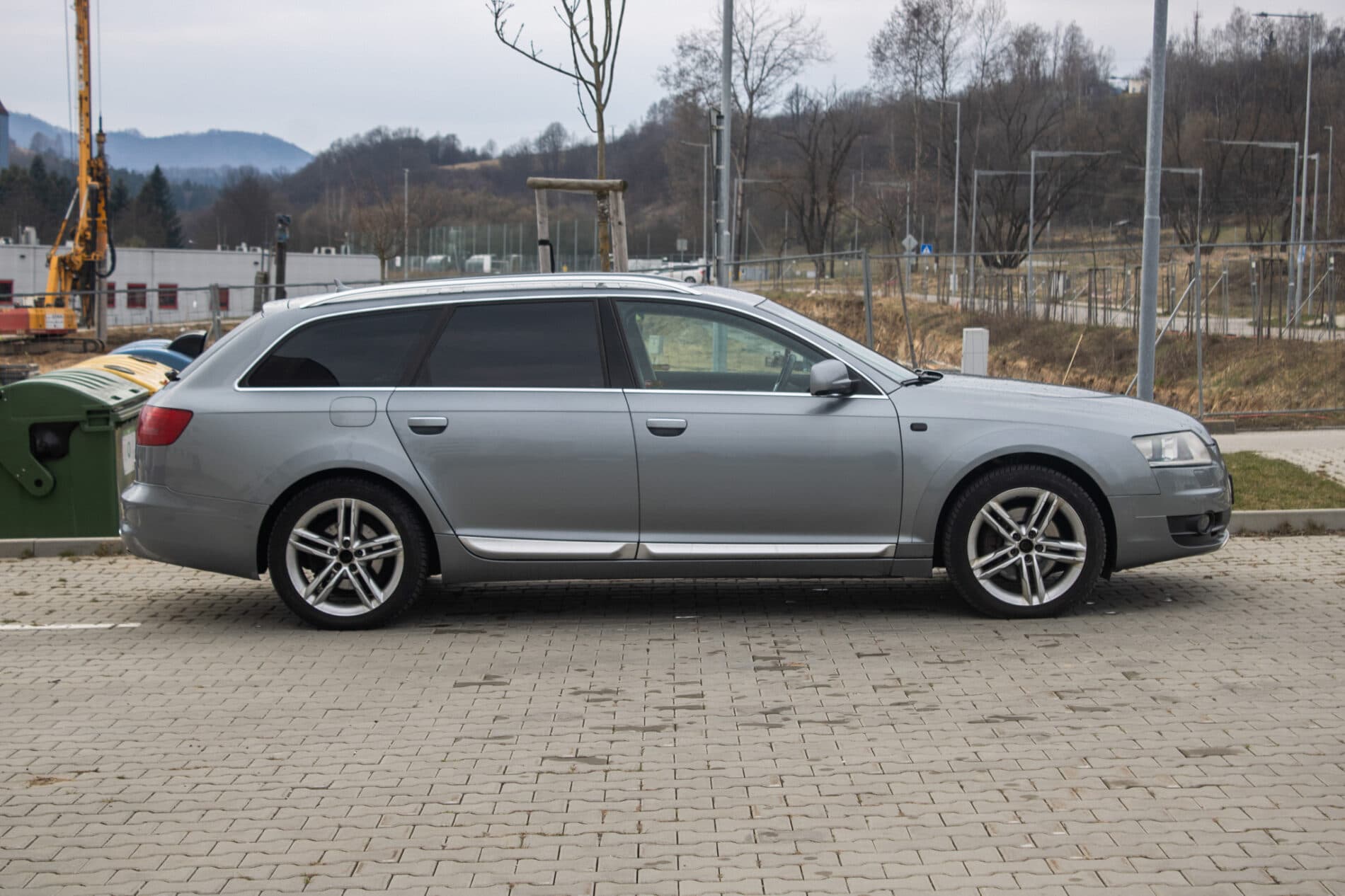 2008 AUDI A6, šedá kombi, 322 480 km