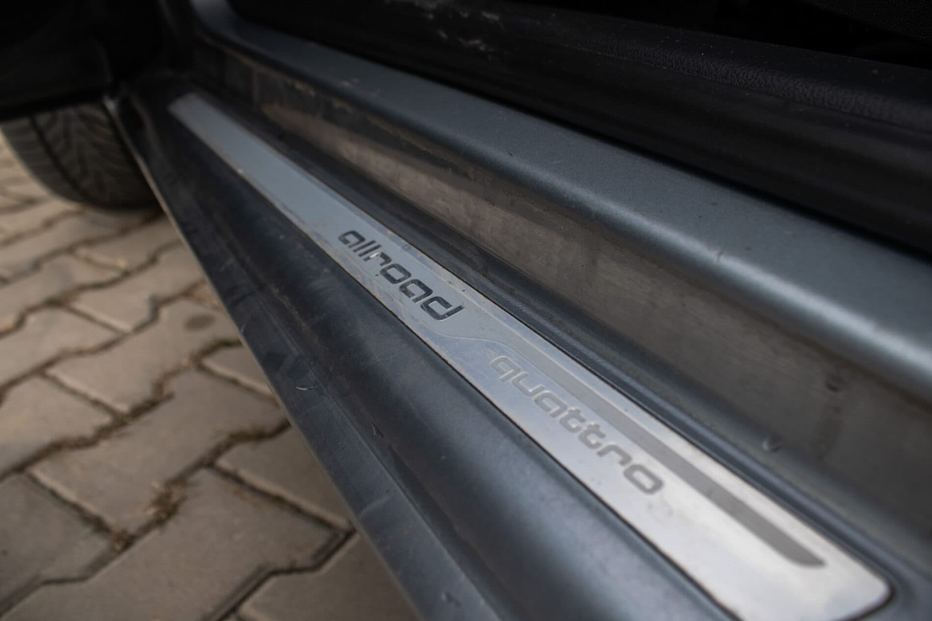 2008 AUDI A6, šedá kombi, 322 480 km