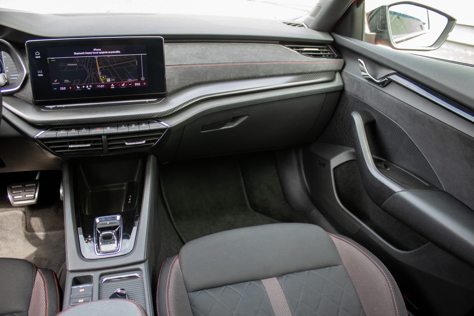 2020 Skoda Octavia RS, červená sedan, 144 815 km