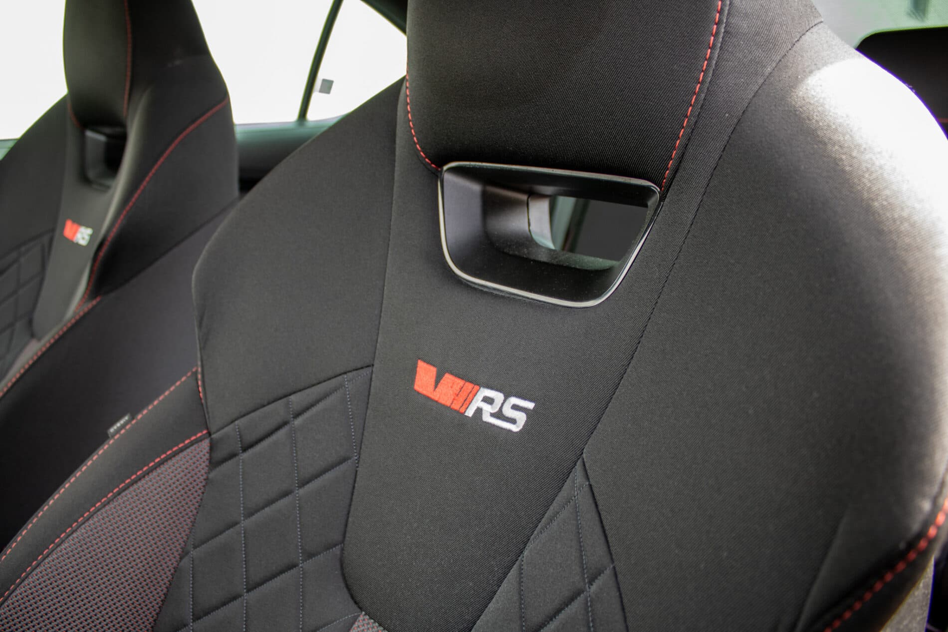 2020 Skoda Octavia RS, červená sedan, 144 815 km