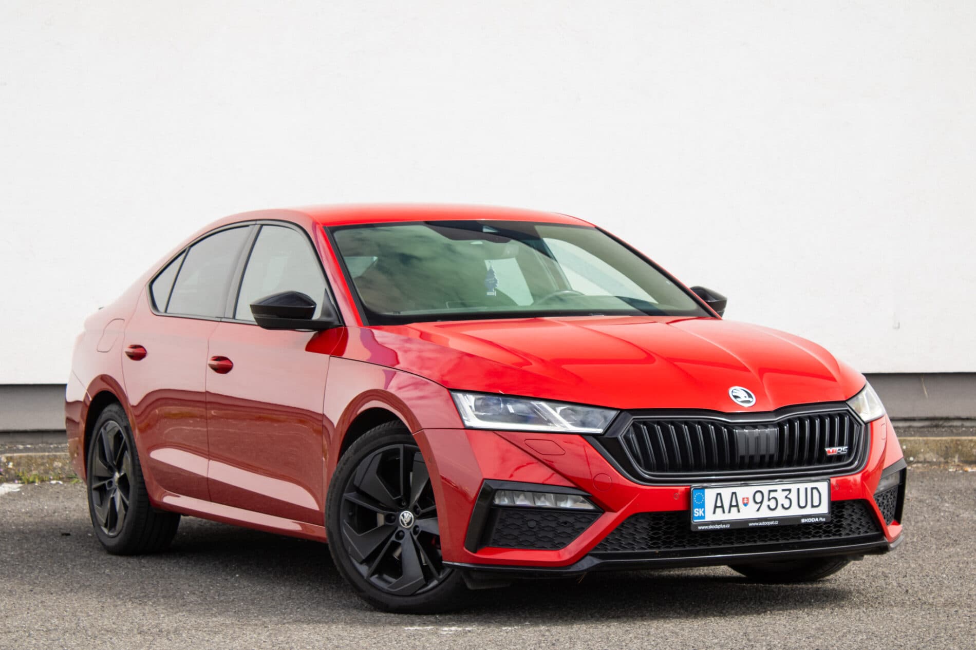 2020 Skoda Octavia RS, červená sedan, 144 815 km