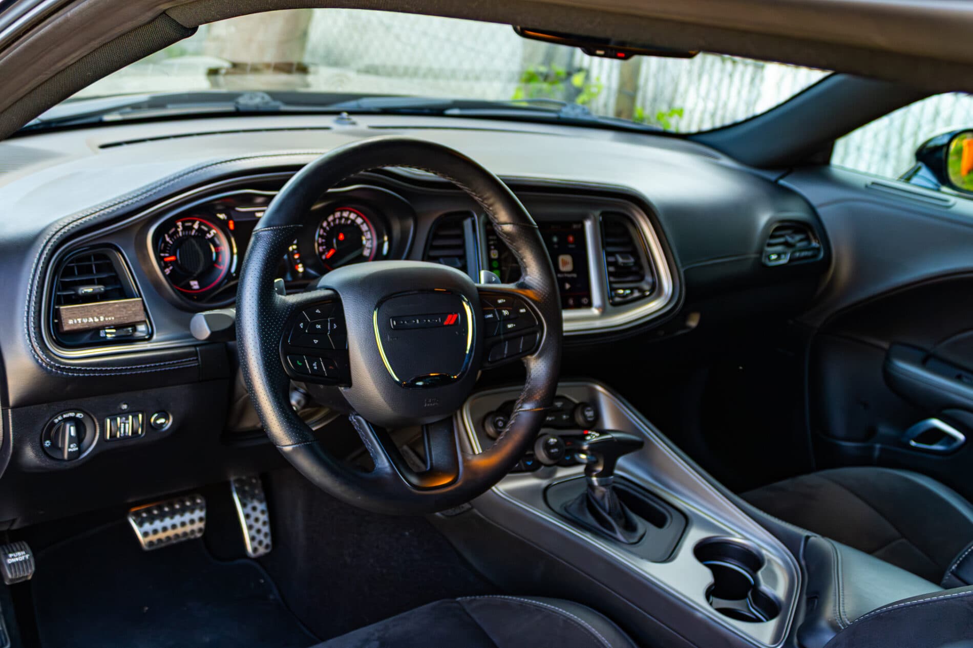 2023 Dodge Challenger, černá kupé, 14 110 km