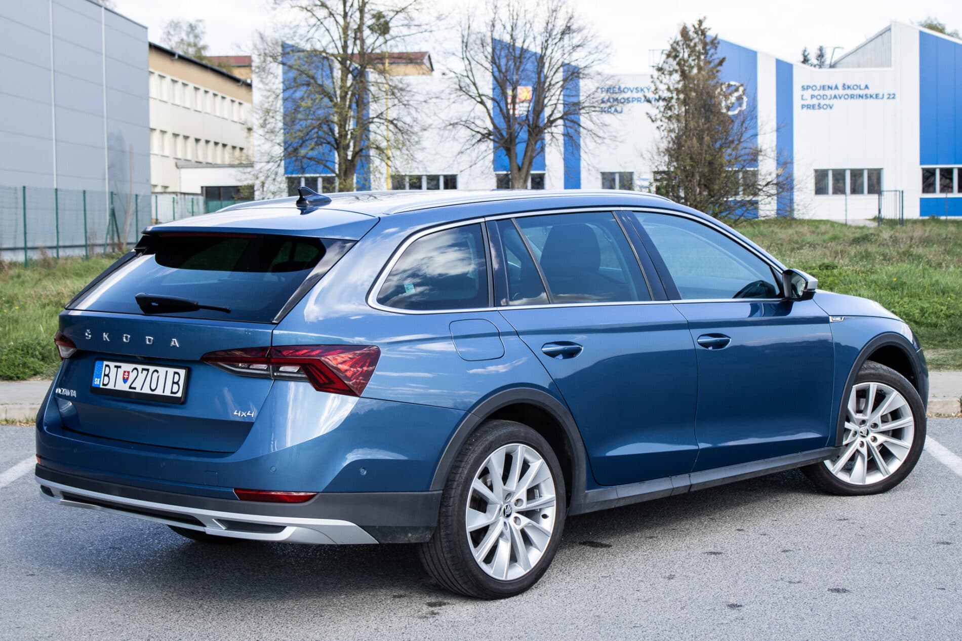 2021 Skoda Octavia RS, modrá kombi, 95 018 km