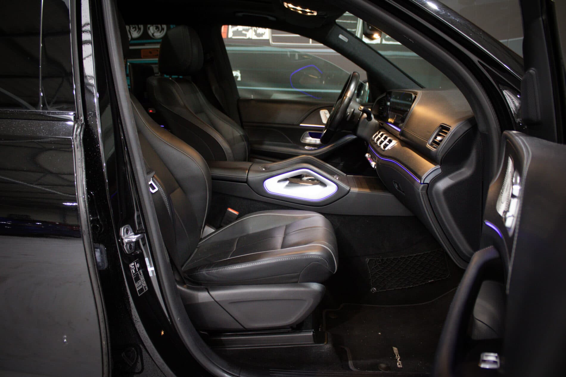 2021 Mercedes-Benz GLS 400d, černá suv, 79 992 km