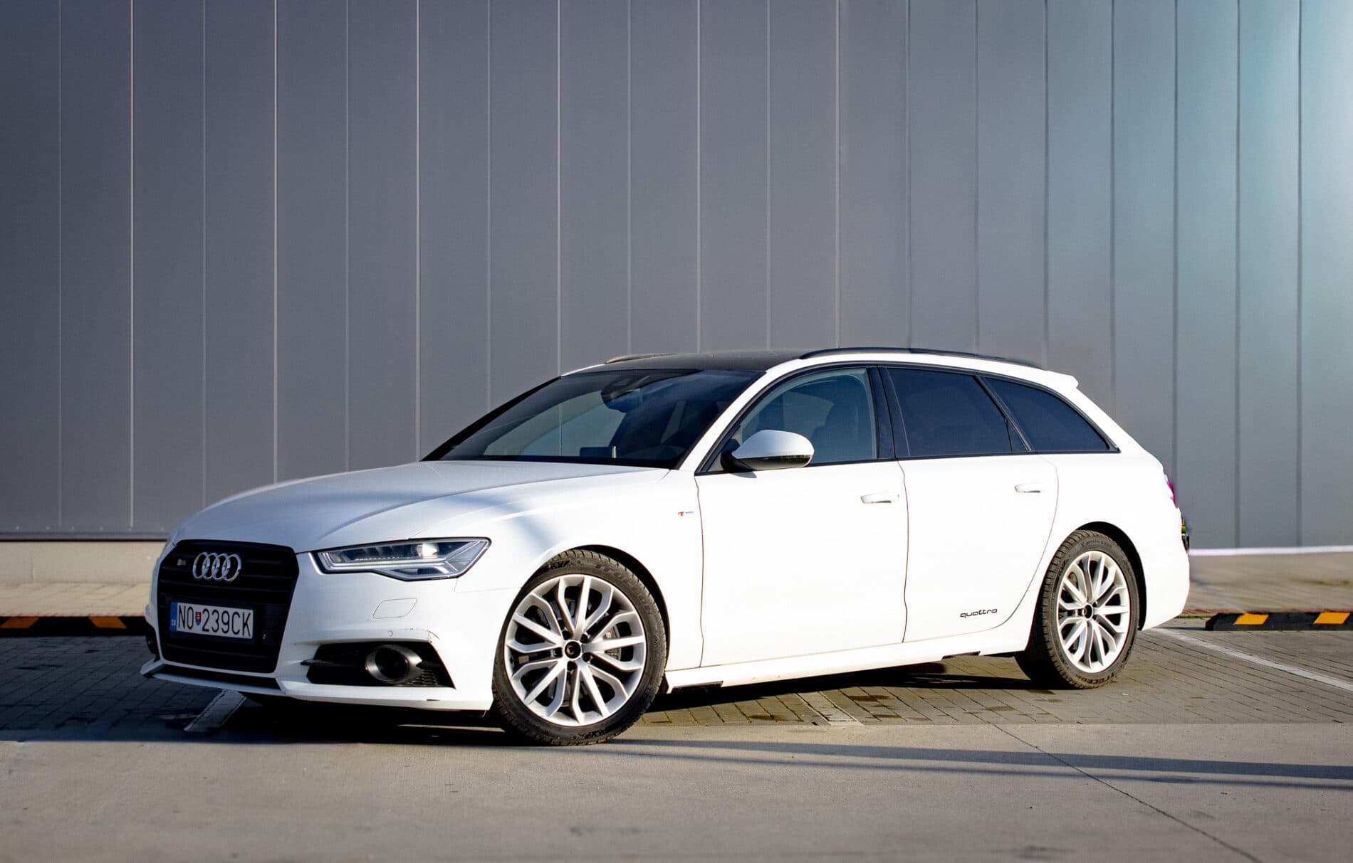 2015 AUDI A6, bílá kombi, 281 000 km
