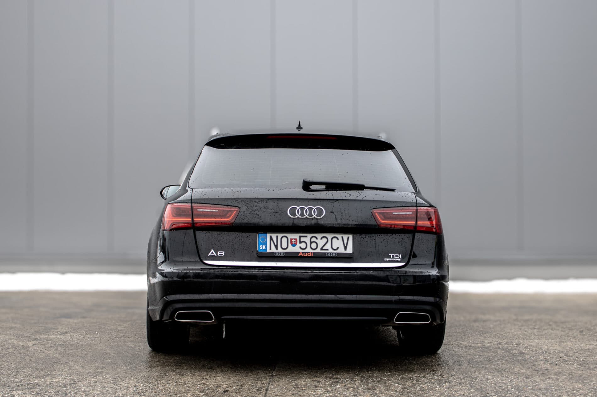 2016 AUDI A6, černá kombi, 225 800 km