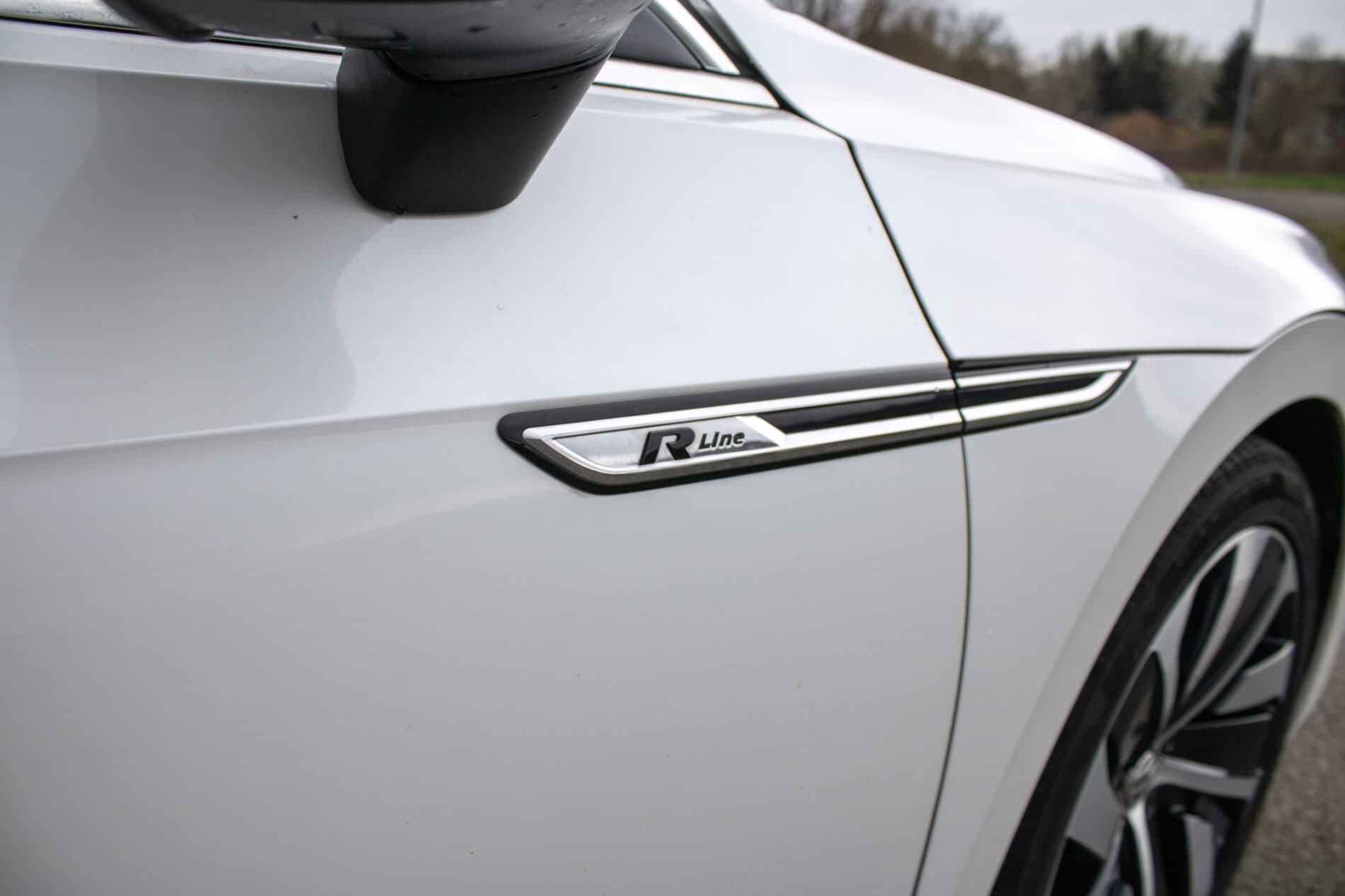 2018 Volkswagen Arteon, bílá sedan, 106 961 km
