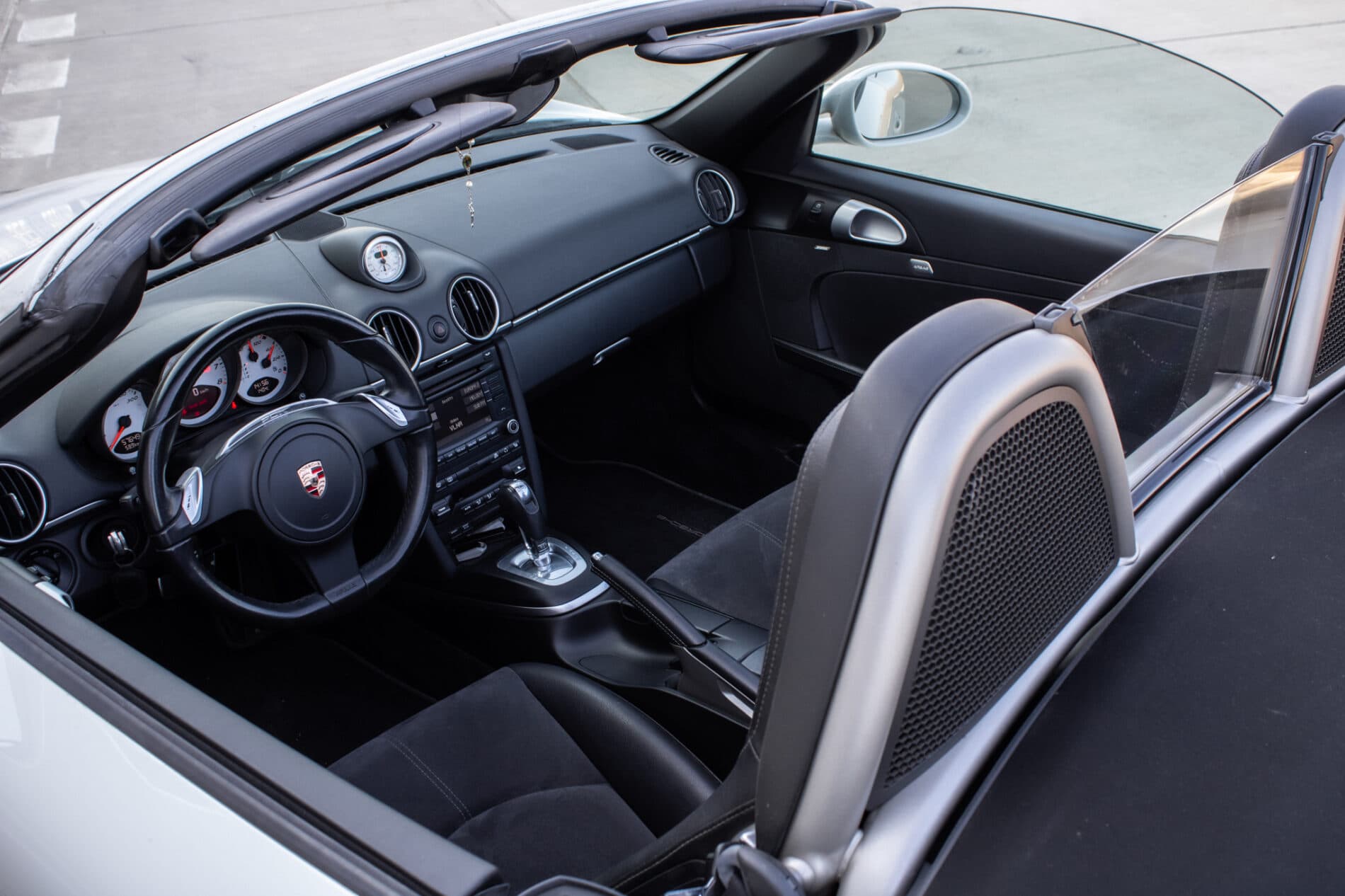 2010 Porsche Boxster S, bílá kabriolet, 57 649 km