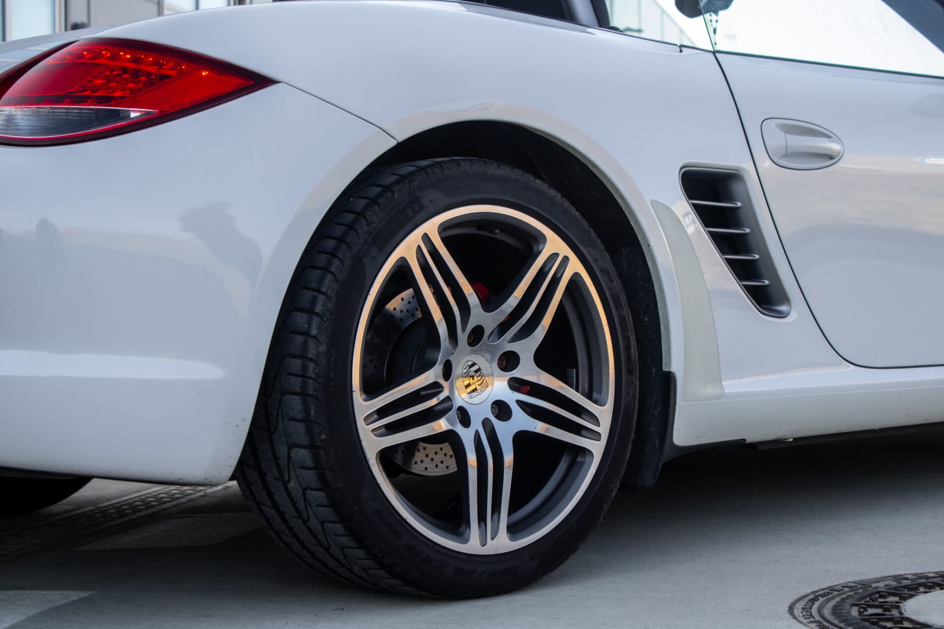 2010 Porsche Boxster S, bílá kabriolet, 57 649 km