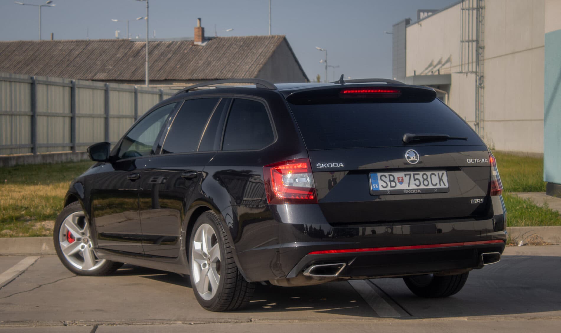 2018 Skoda Octavia RS, černá kombi, 223 705 km