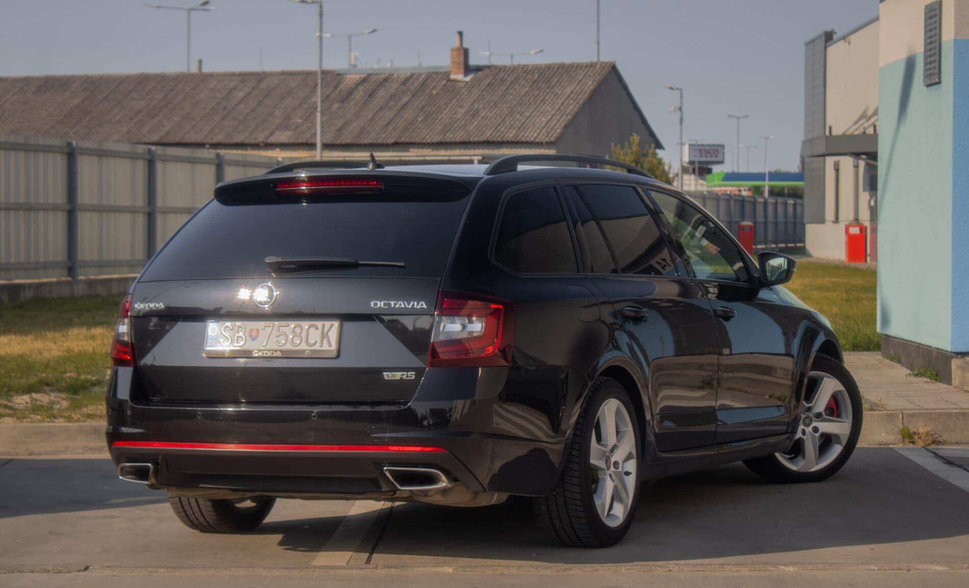 2018 Skoda Octavia RS, černá kombi, 223 705 km