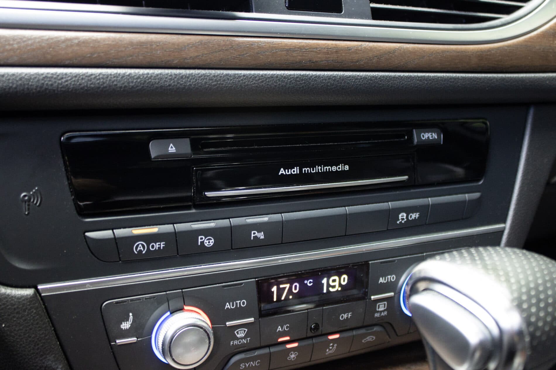 2014 AUDI A6, černá kombi, 251 142 km