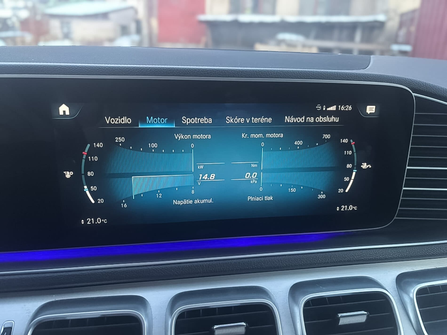 2022 Mercedes-Benz GLE 400d, bílá kombi, 120 000 km