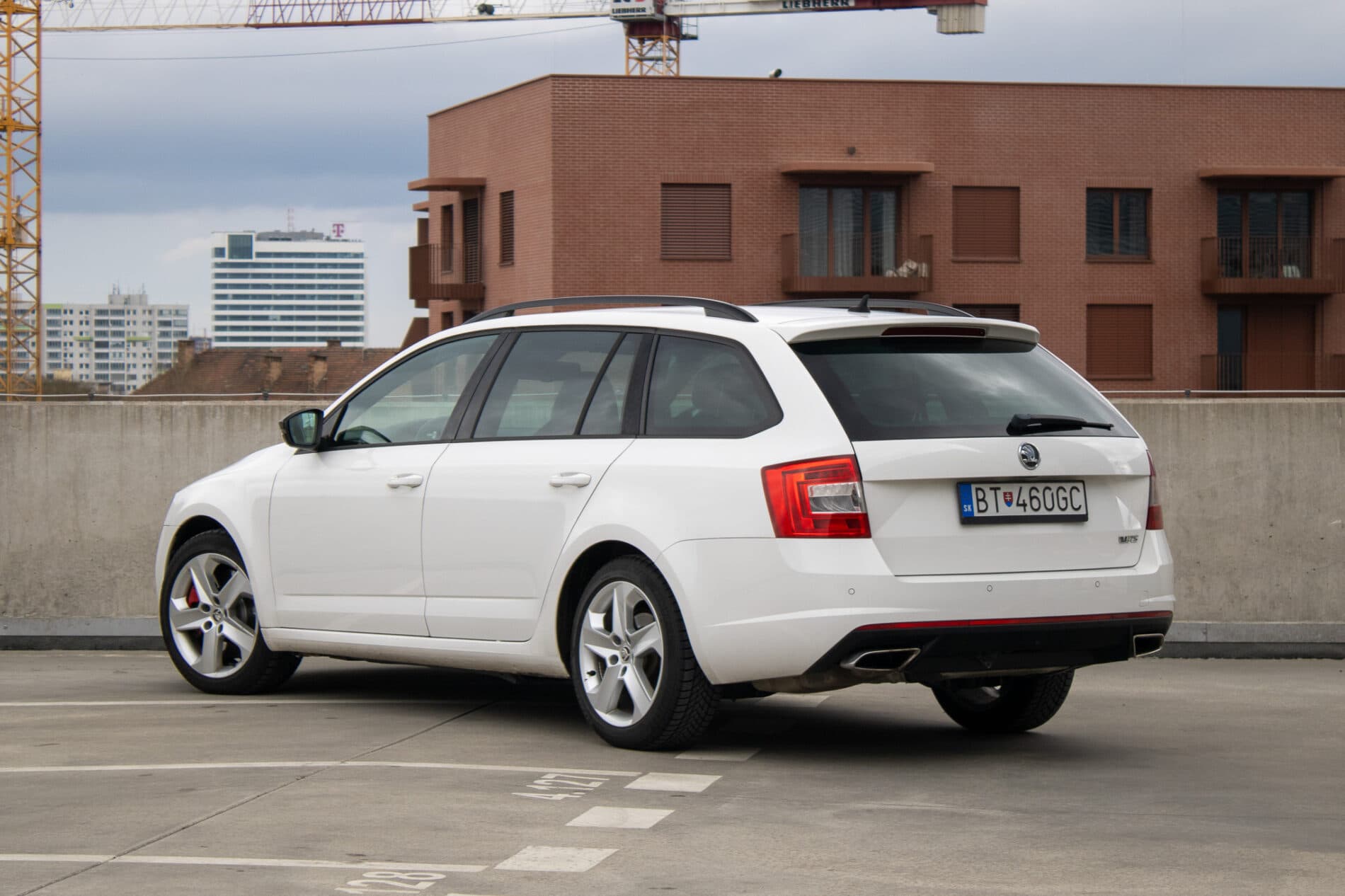 2013 Skoda Octavia RS, bílá kombi, 222 175 km